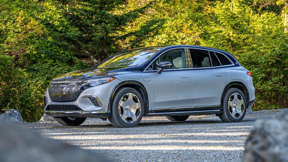 15 2025 Mercedes Maybach EQS Class SUV front view