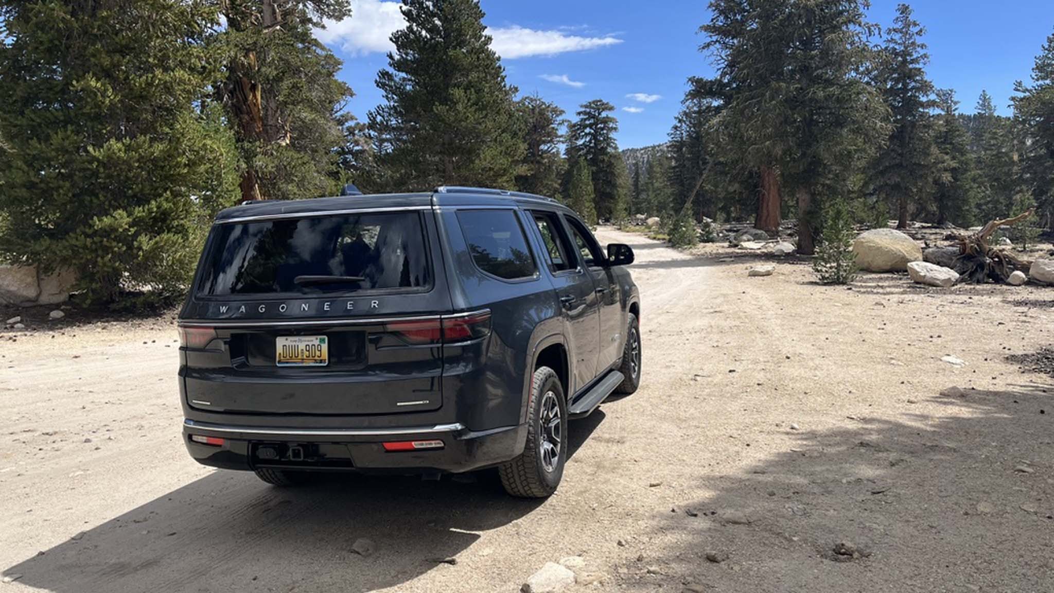 004 2023 jeep wagoneer yearlong