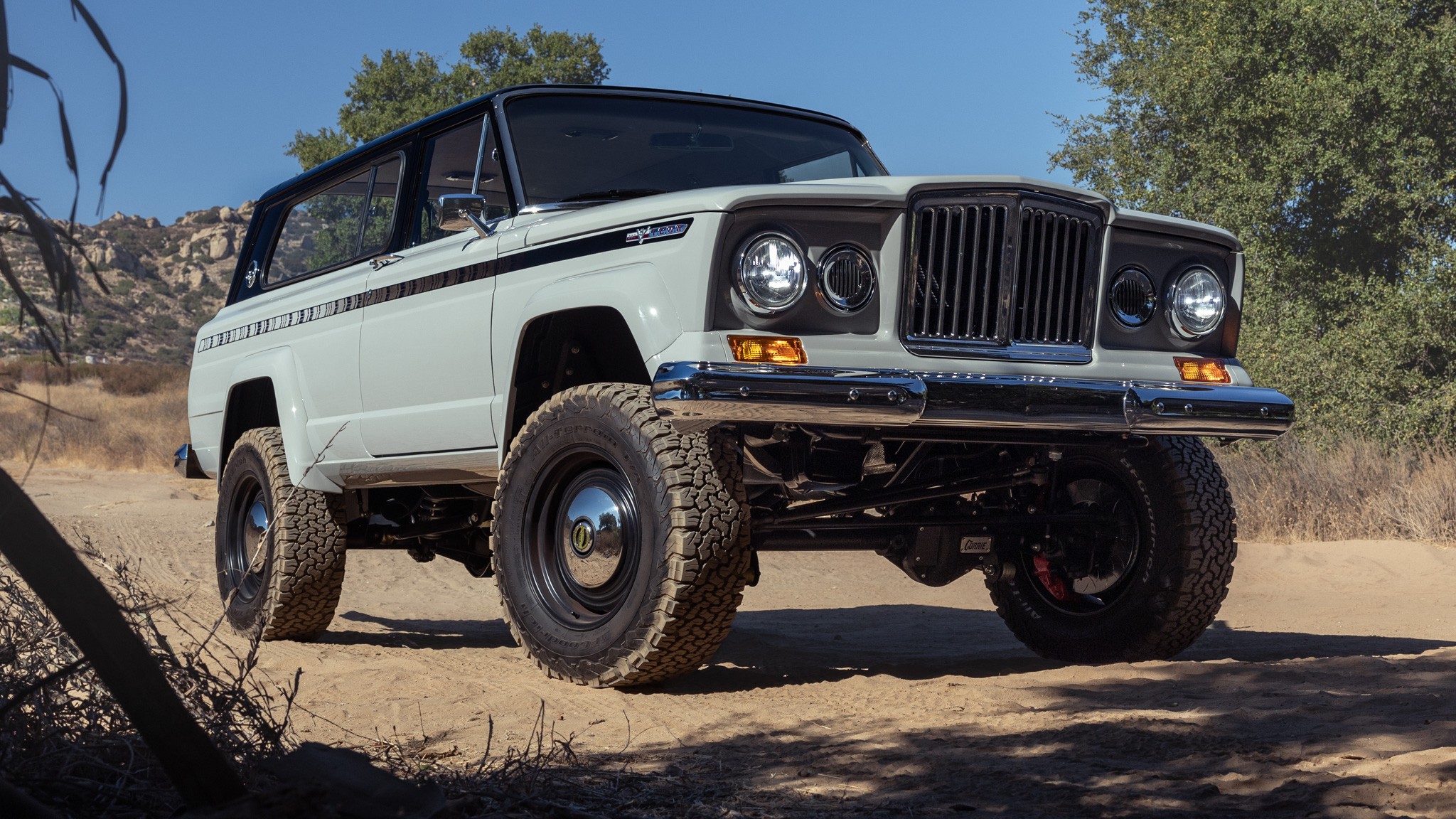 001 2024 ICON Jeep Cherokee Front Three Quarter Static LEAD