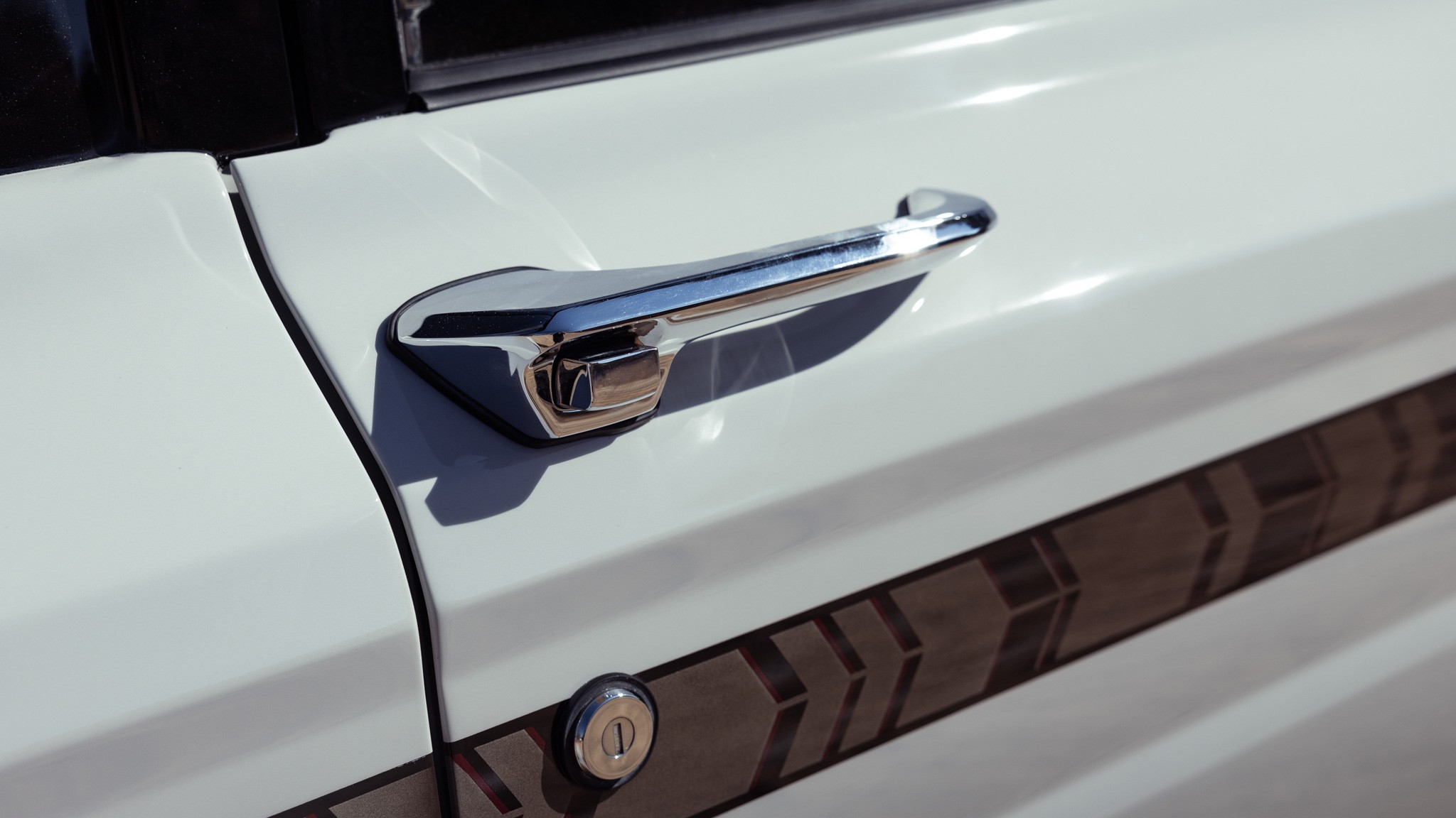 025 2024 ICON Jeep Cherokee