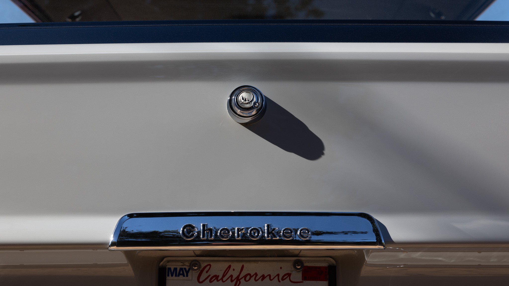 033 2024 ICON Jeep Cherokee