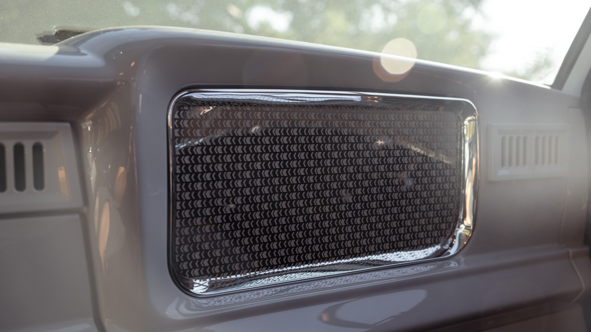 057 2024 ICON Jeep Cherokee