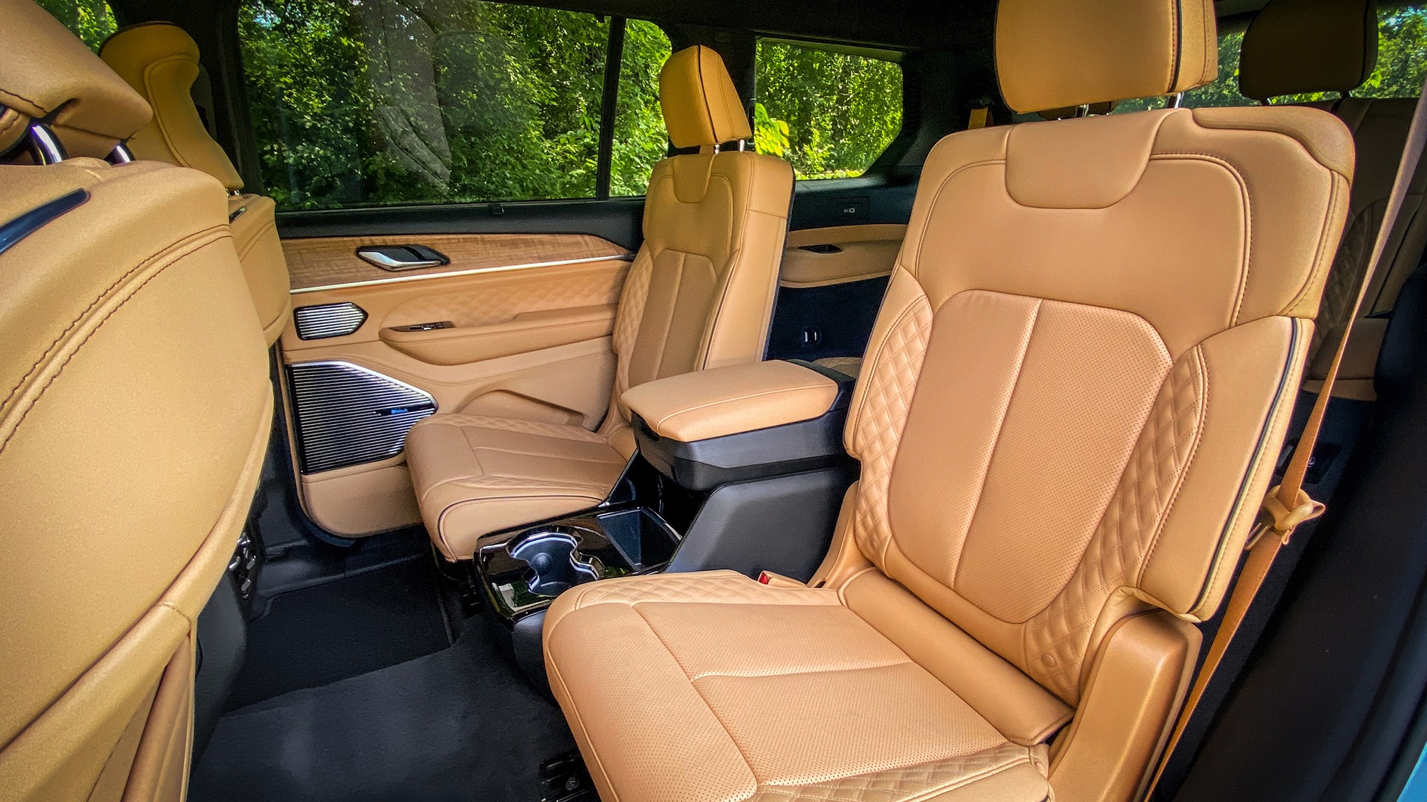 12 2025 Jeep Grand Cherokee L interior