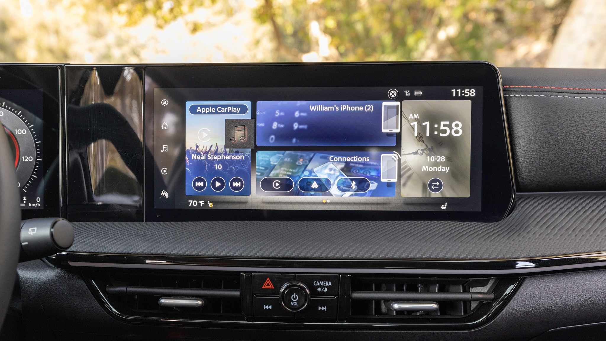 019 2025 Nissan Kicks infotainment screen