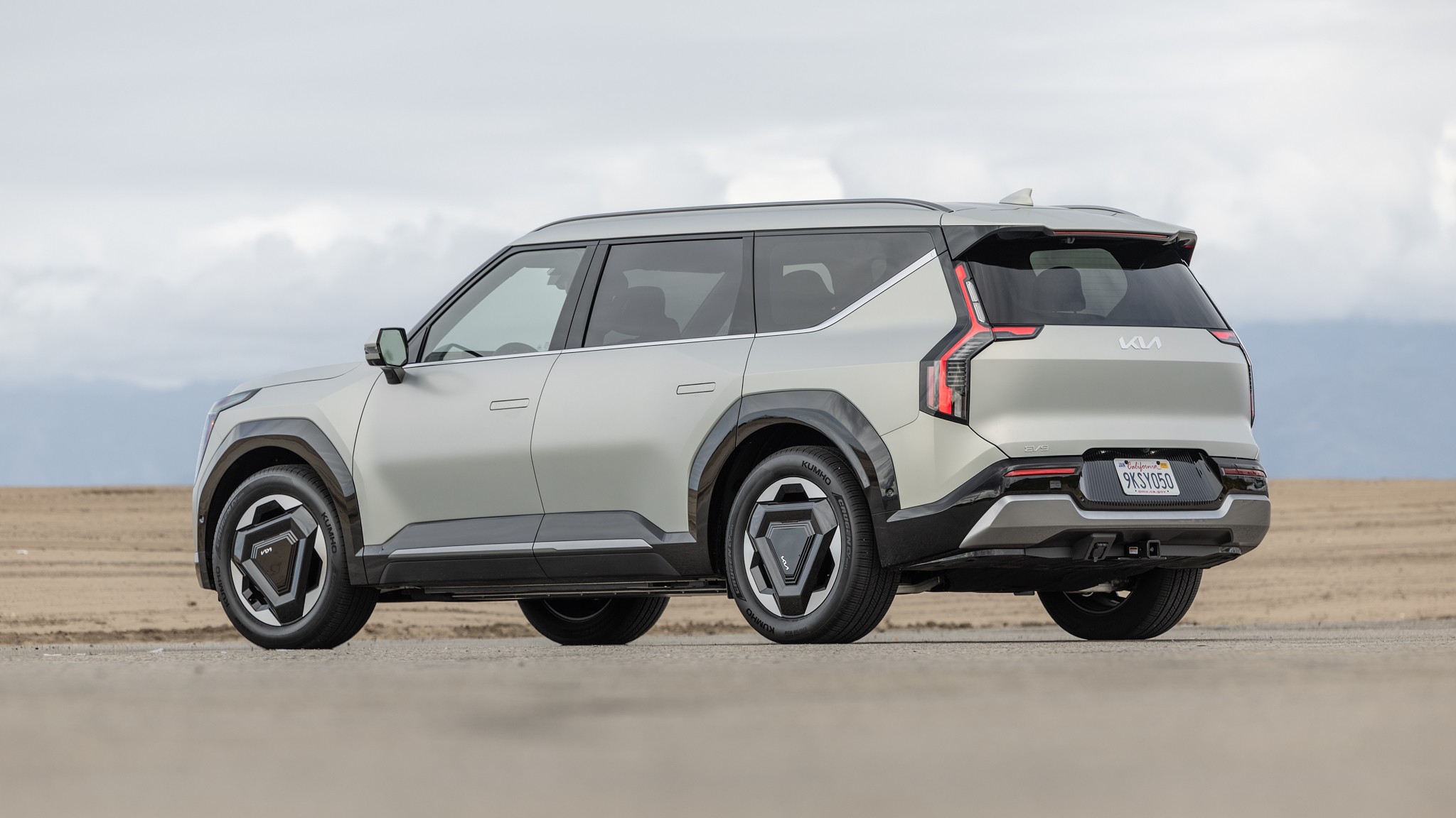 005 2025 Kia EV9 AWD rear view