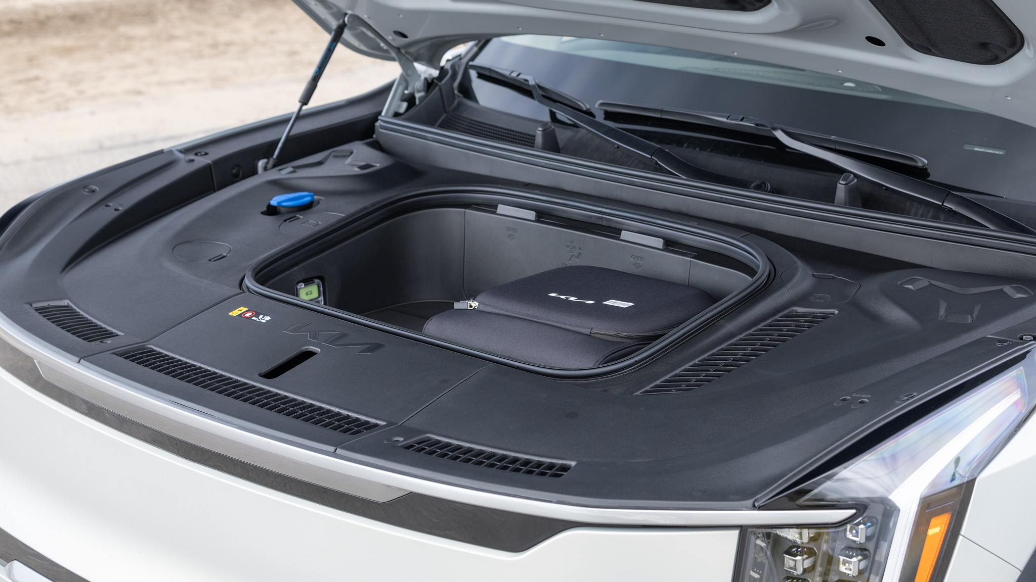 014 2025 Kia EV9 AWD frunk