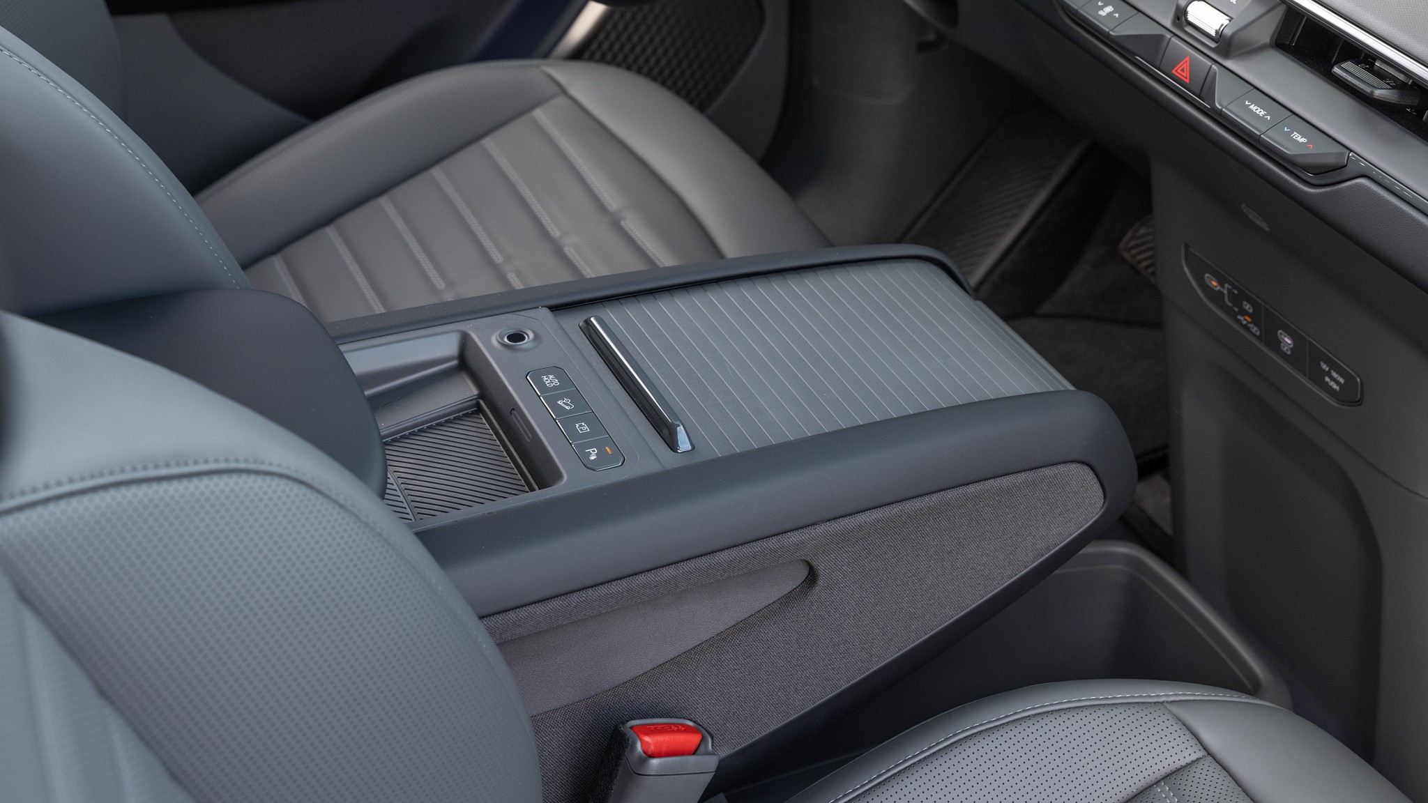 022 2025 Kia EV9 AWD interior