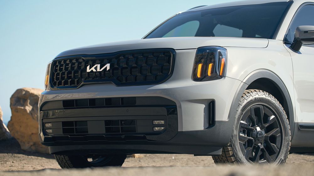 15 2025 Kia Telluride grille