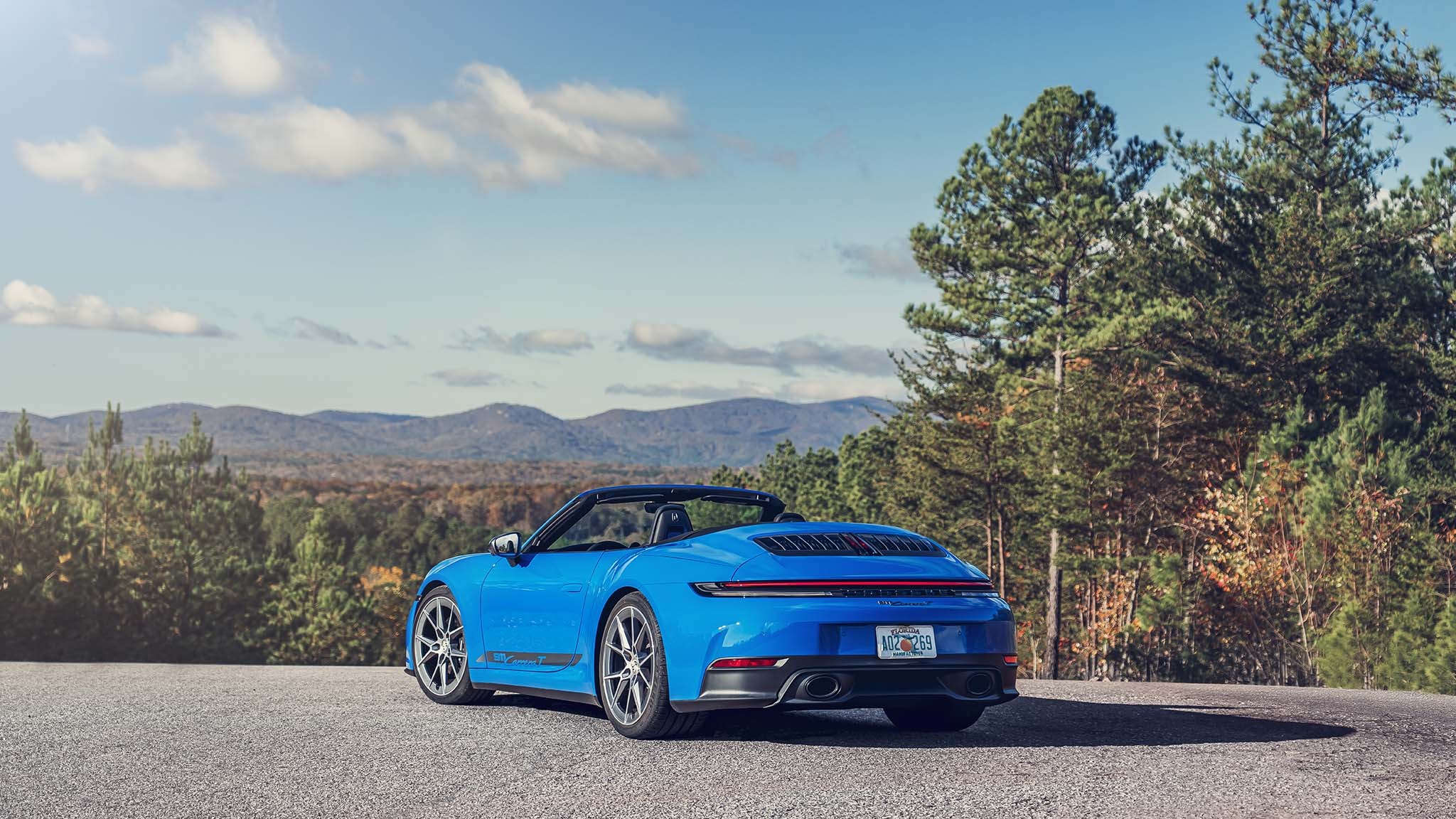 007 2025 porsche 911 carrera t