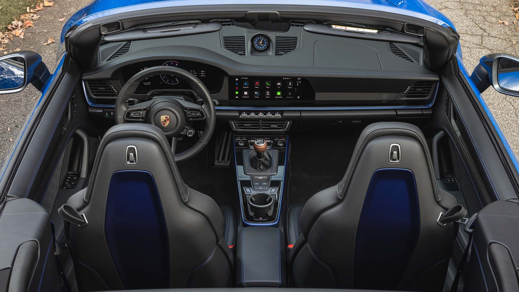 018 2025 porsche 911 carrera t interior