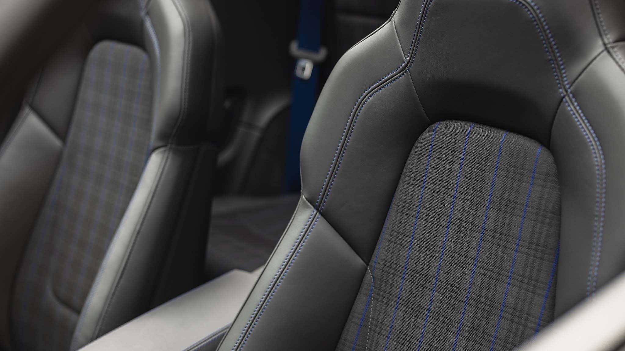 023 2025 porsche 911 carrera t