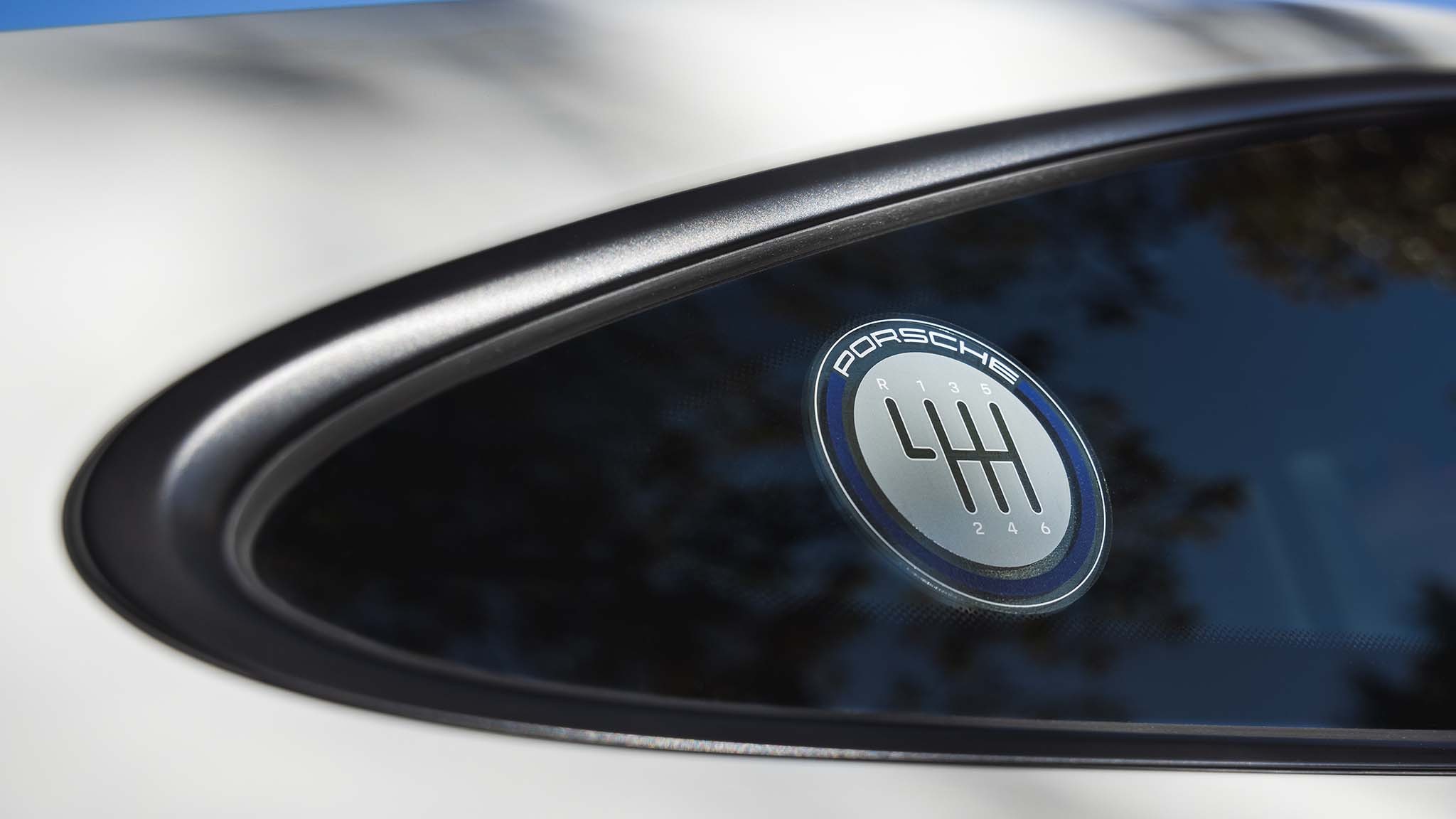 039 2025 porsche 911 carrera t