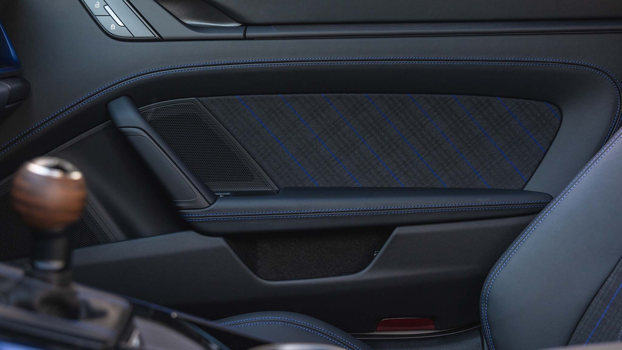 052 2025 porsche 911 carrera t