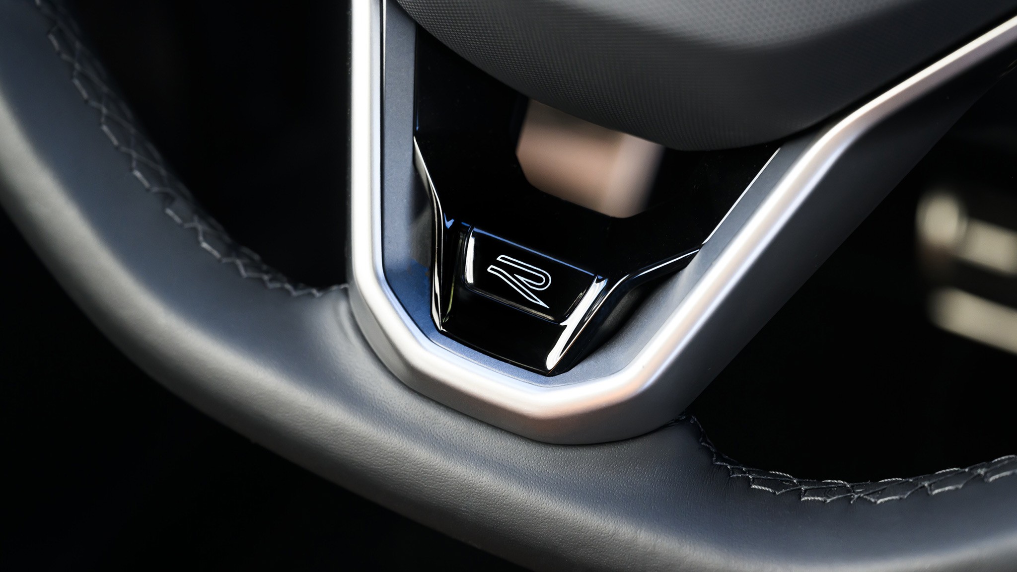 2025 Volkswagen Tiguan interior 4