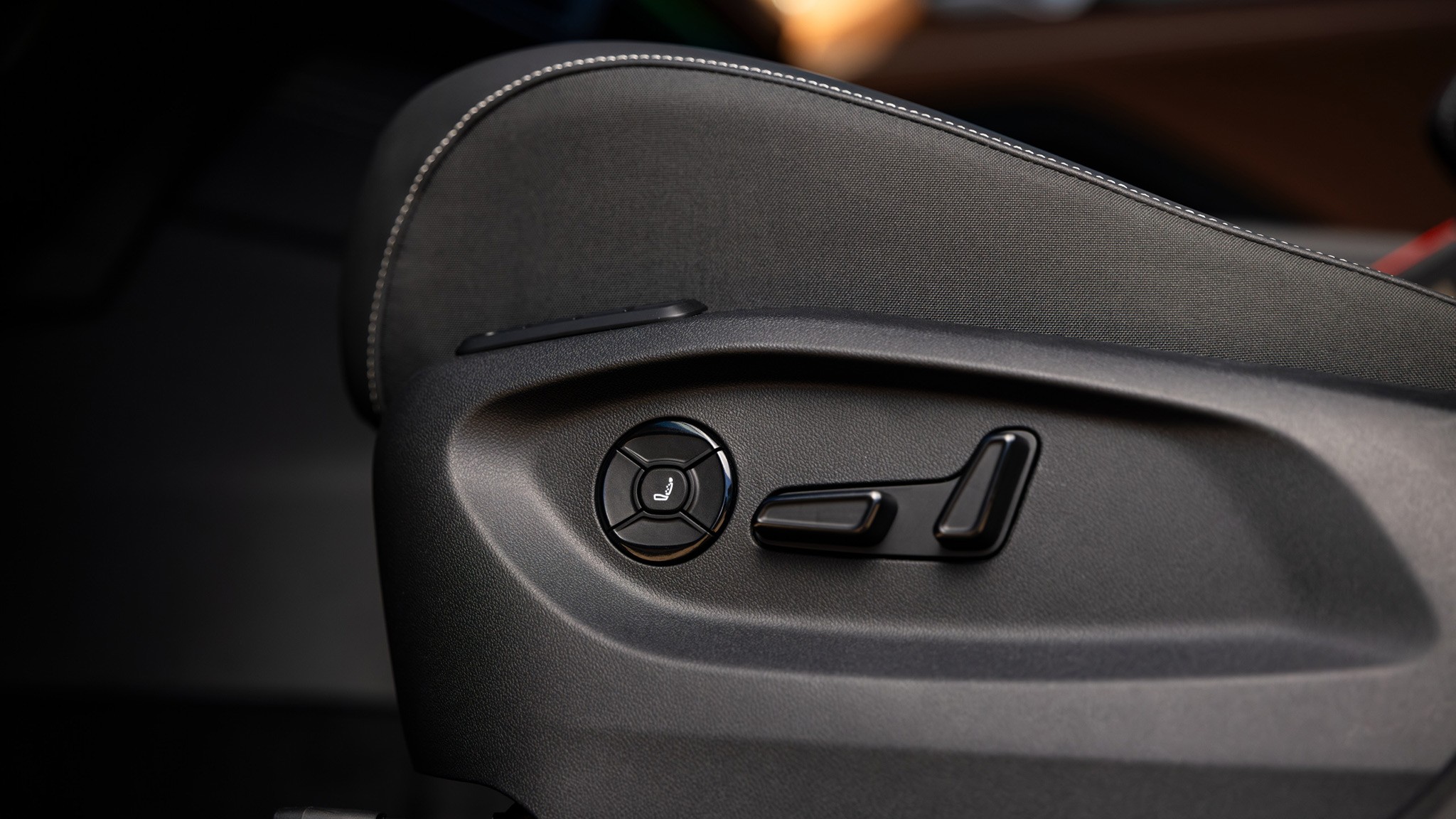 2025 Volkswagen Tiguan interior 42