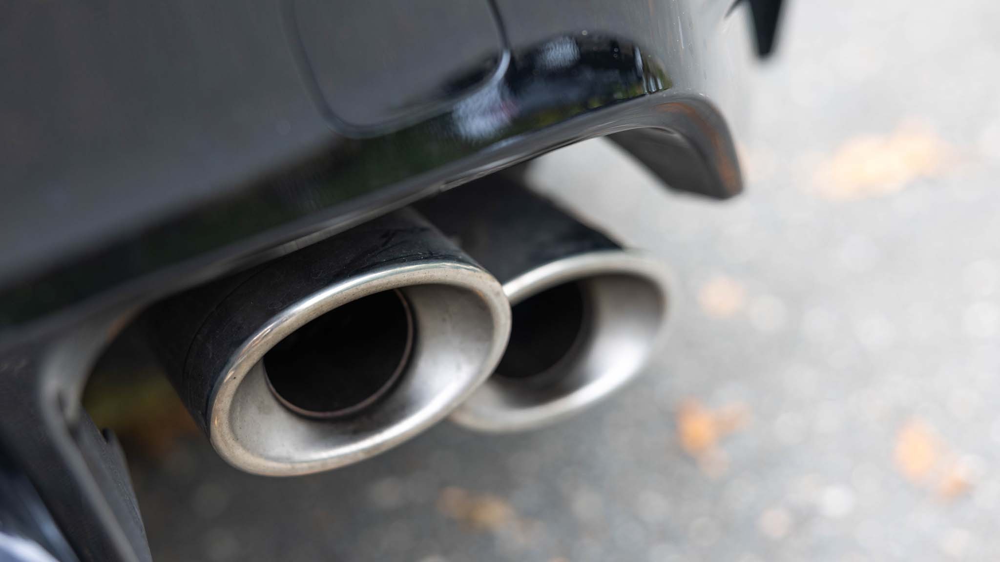 004 2024 lexus is500 v 8