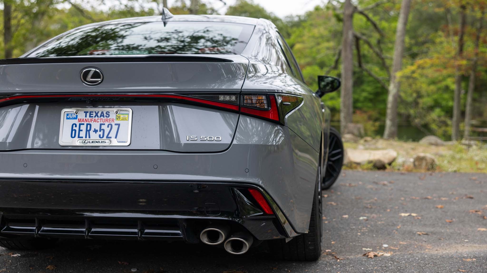 007 2024 lexus is500 v 8