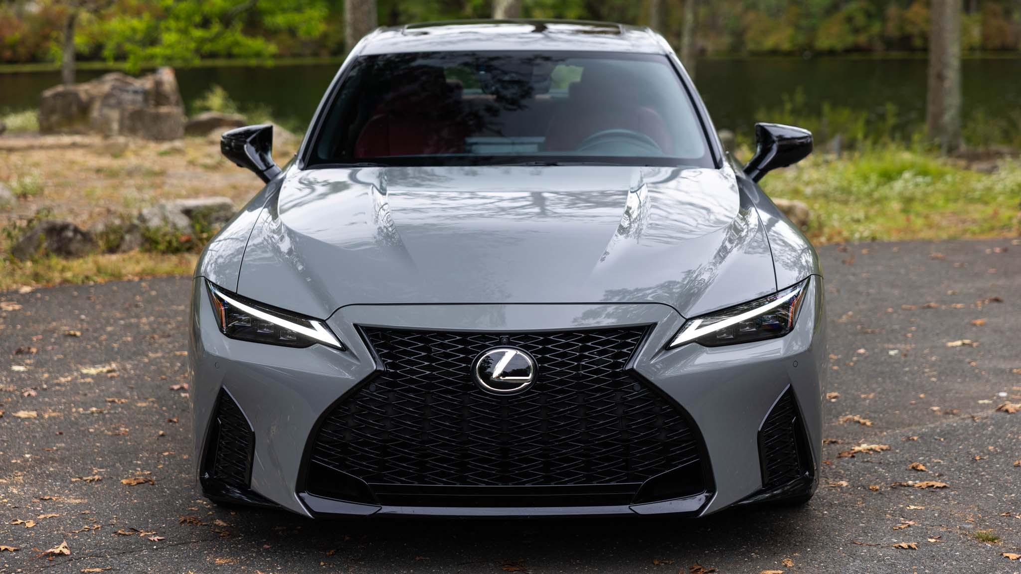 0013 2024 lexus is500 v 8