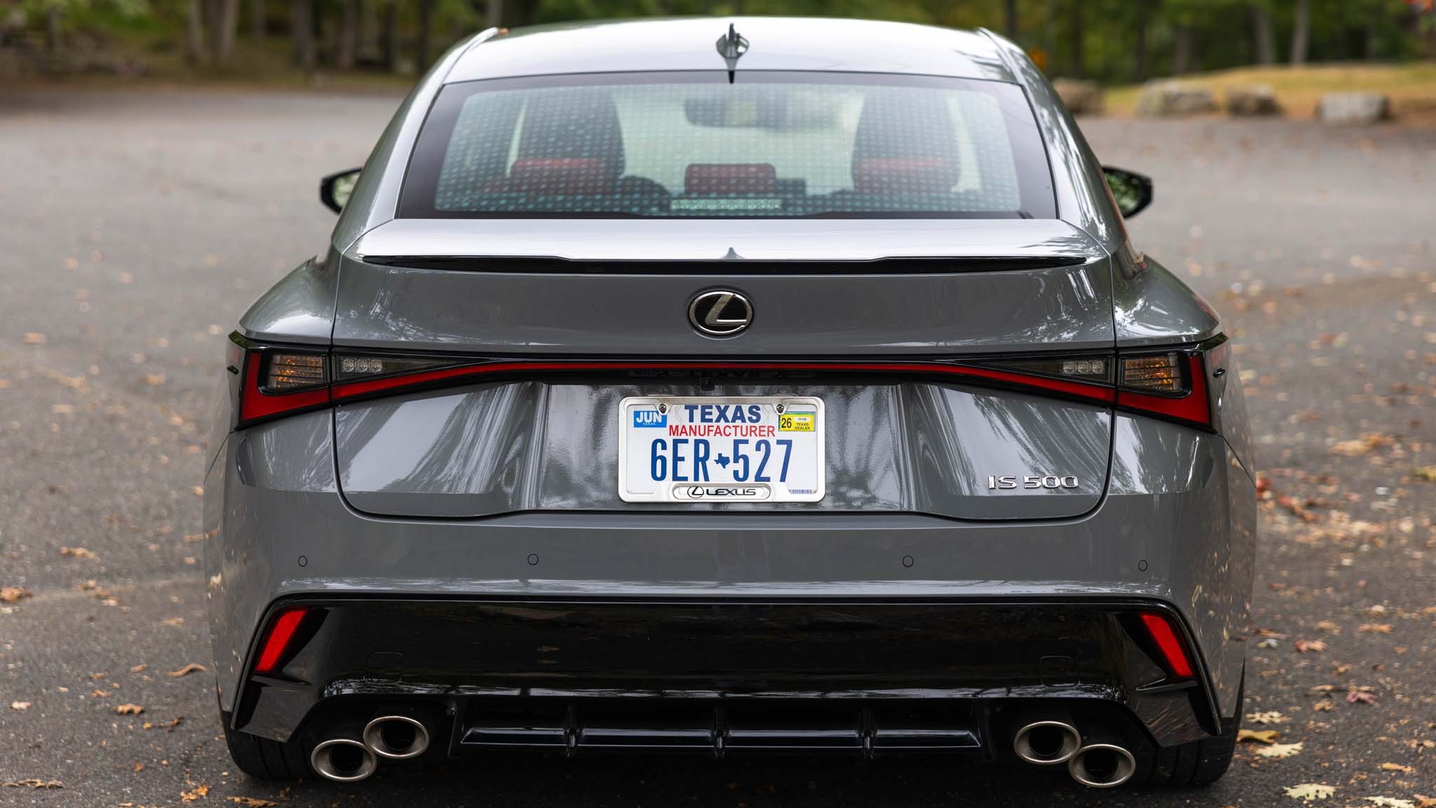 0015 2024 lexus is500 v 8