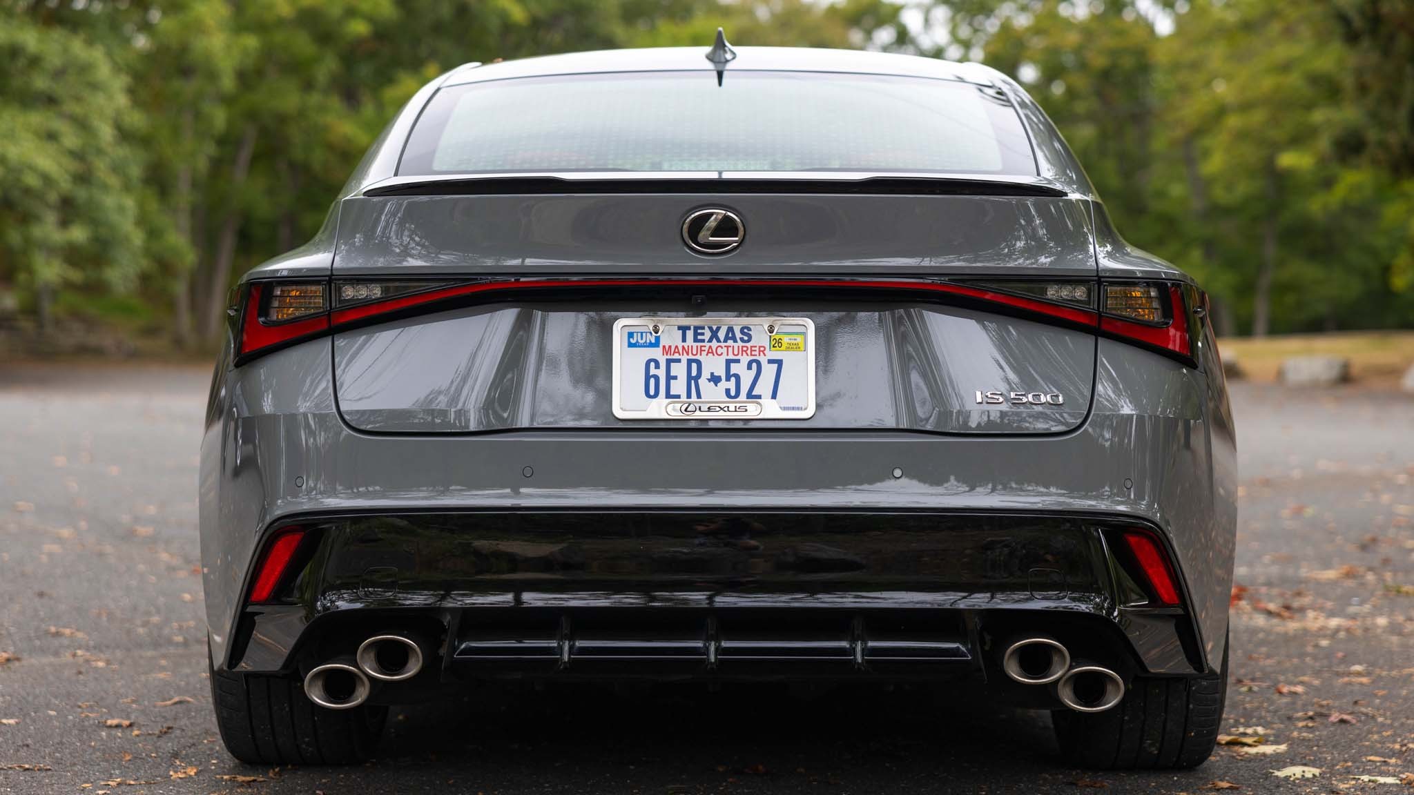 0016 2024 lexus is500 v 8