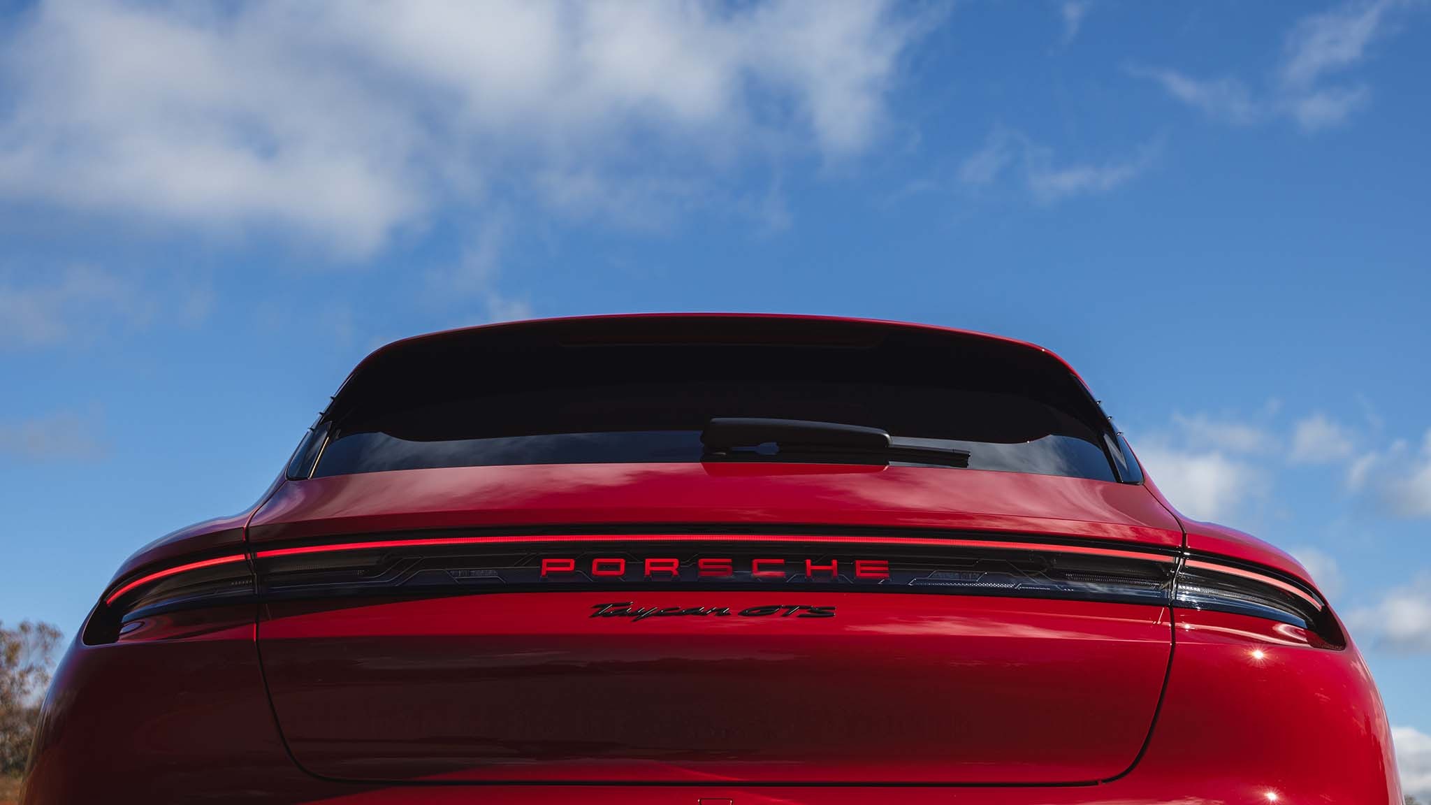 010 2025 porsche taycan gts