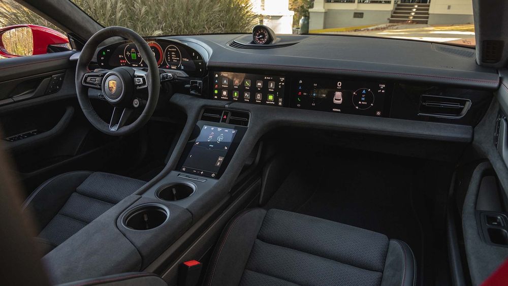 036 2025 porsche taycan gts