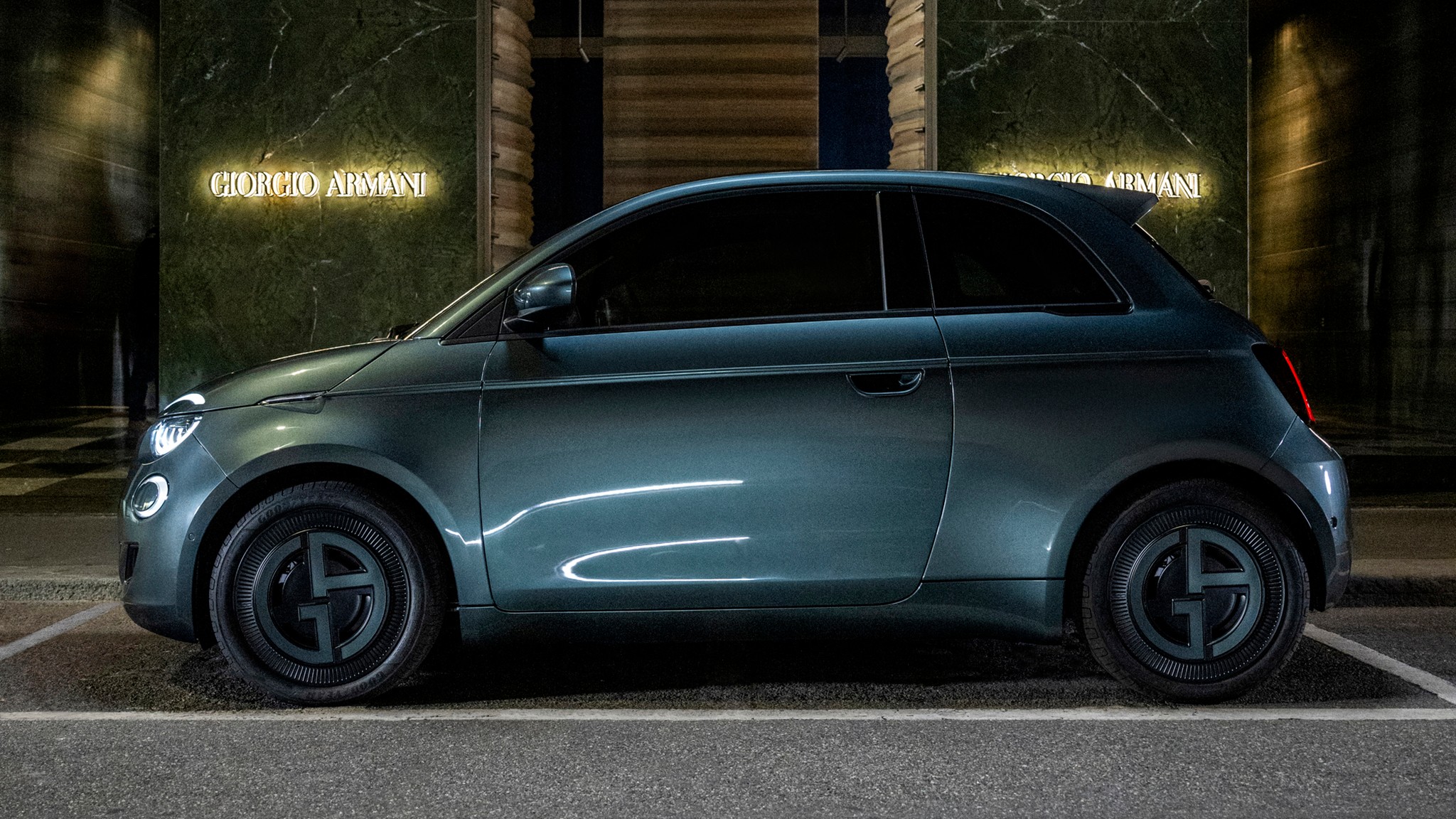 2025 Fiat 500e Giorgo Armani Edition   6