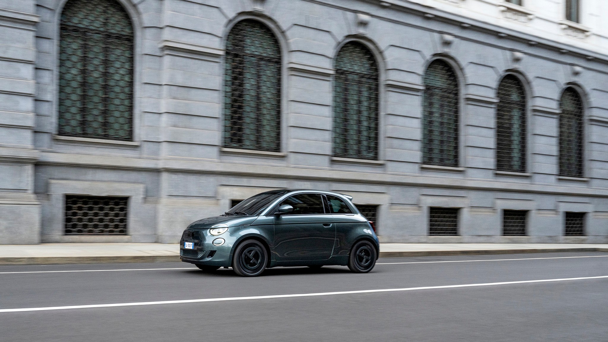 2025 Fiat 500e Giorgo Armani Edition   16