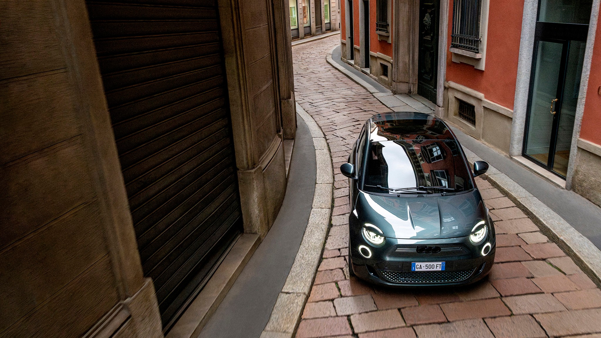 2025 Fiat 500e Giorgo Armani Edition   18