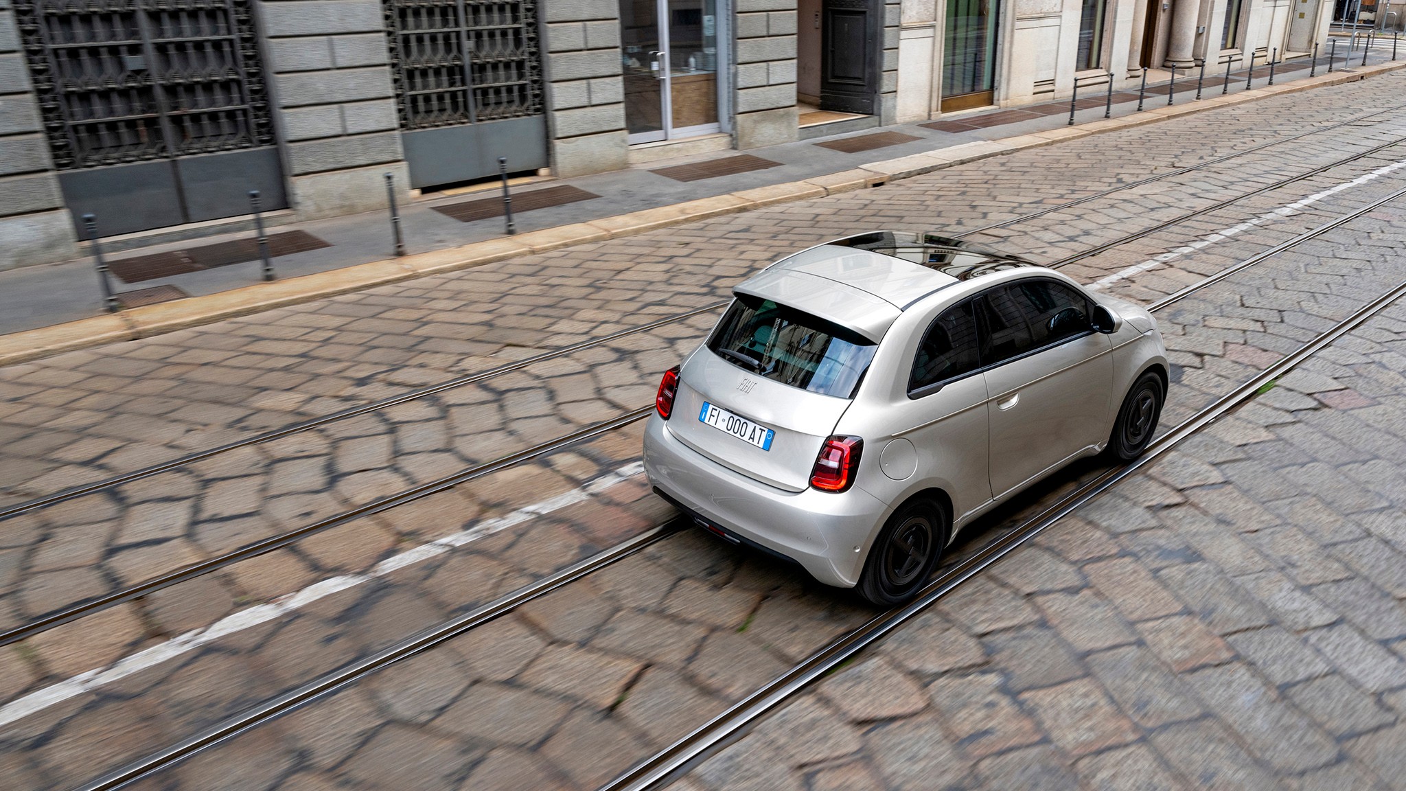 2025 Fiat 500e Giorgo Armani Edition   27