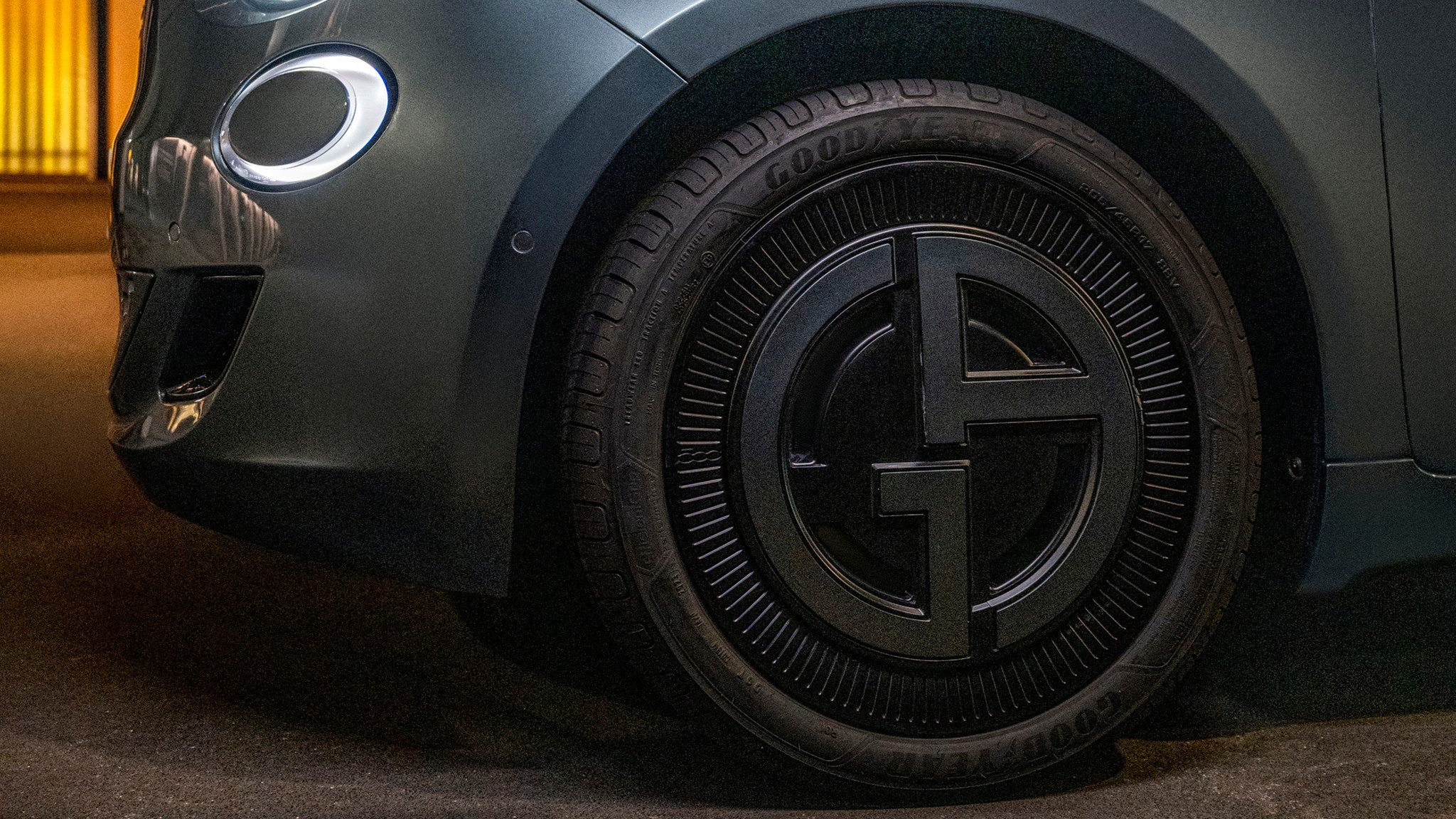 2025 Fiat 500e Giorgo Armani Edition   33