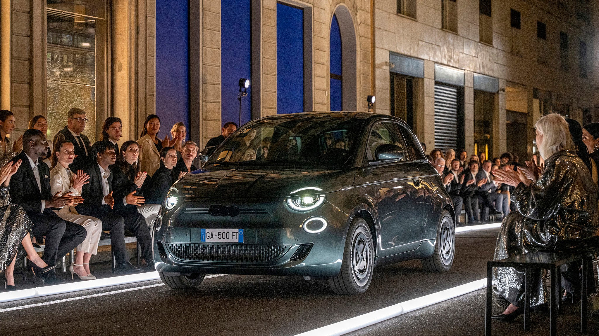 2025 Fiat 500e Giorgo Armani Edition   7