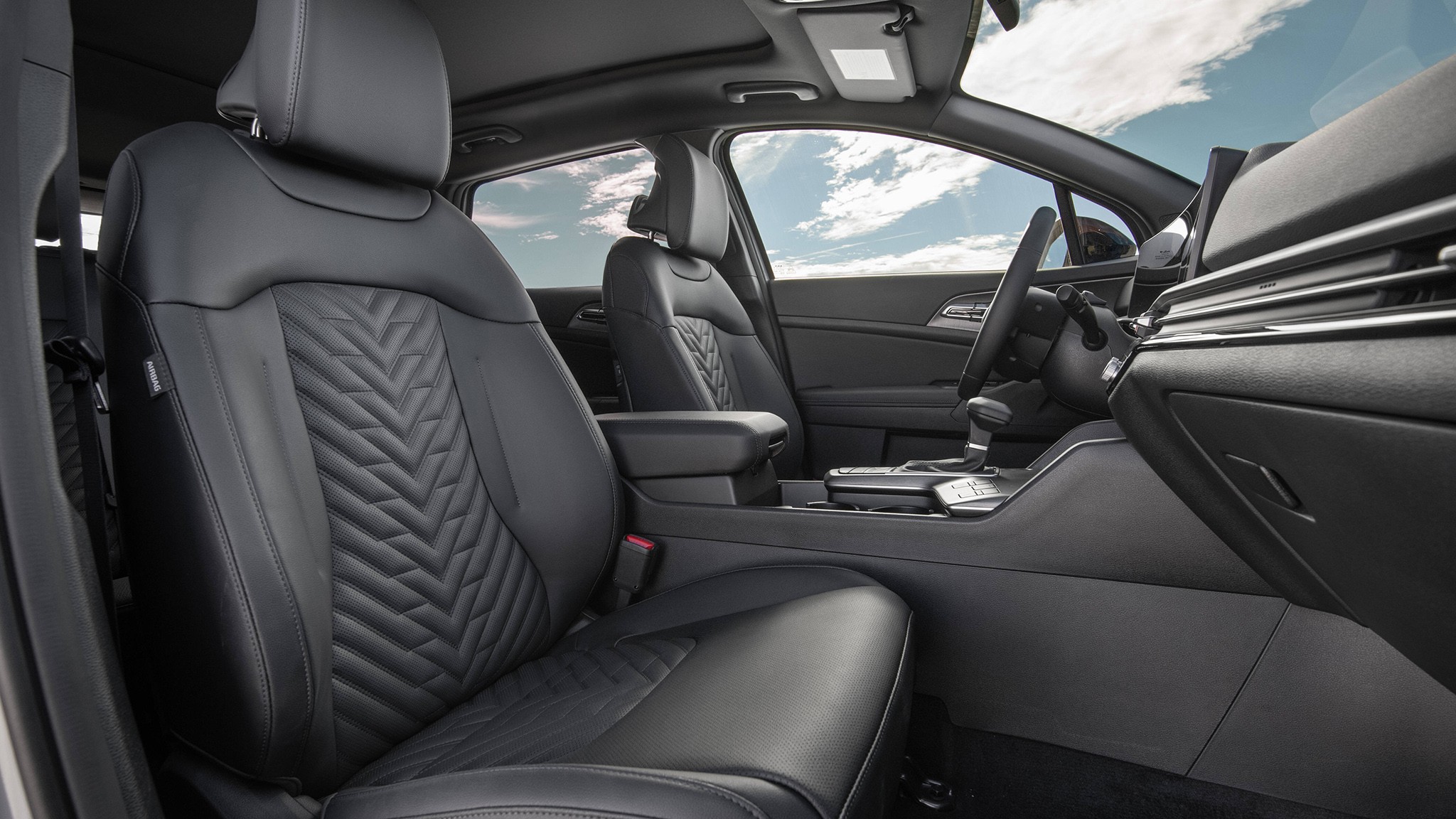 5 2026 Kia Sportage interior