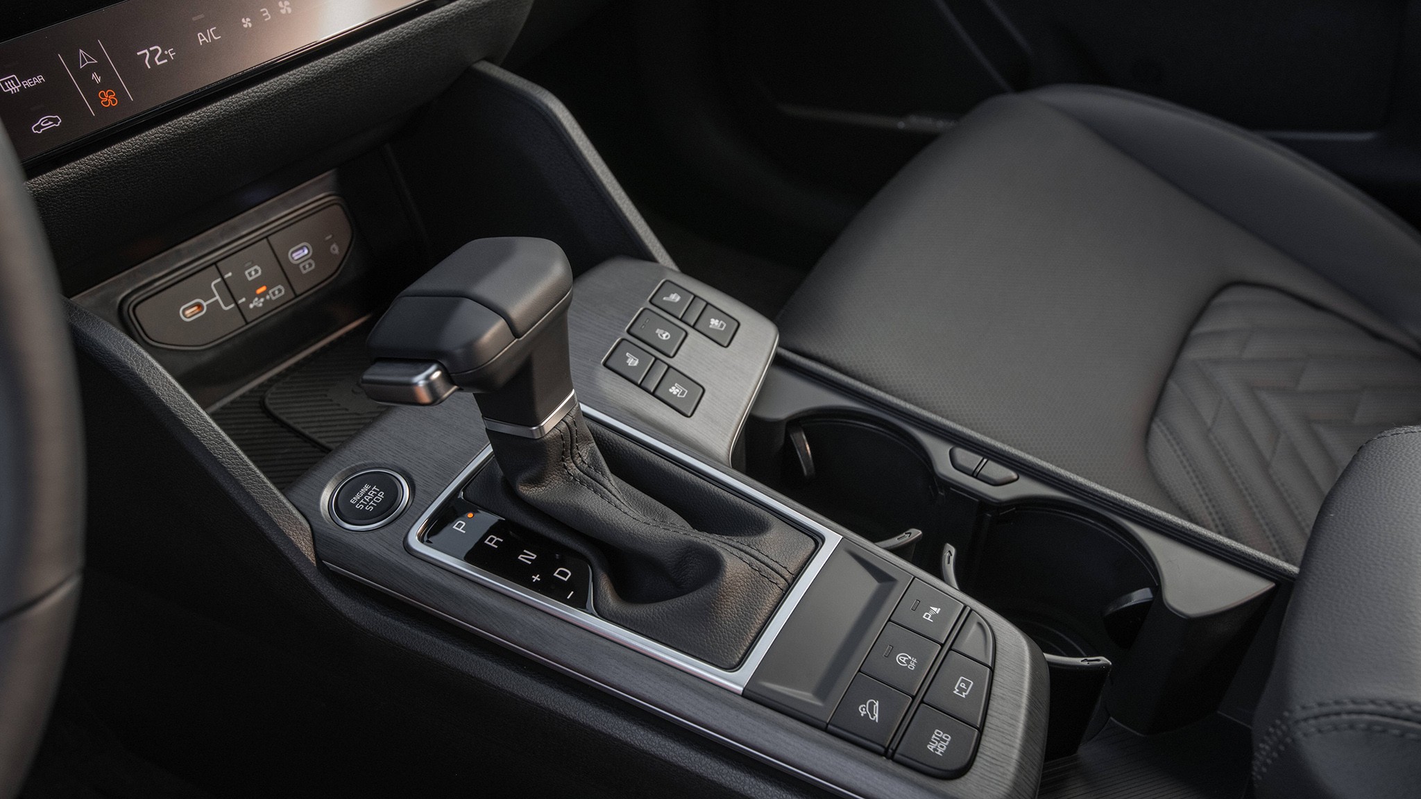 8 2026 Kia Sportage interior