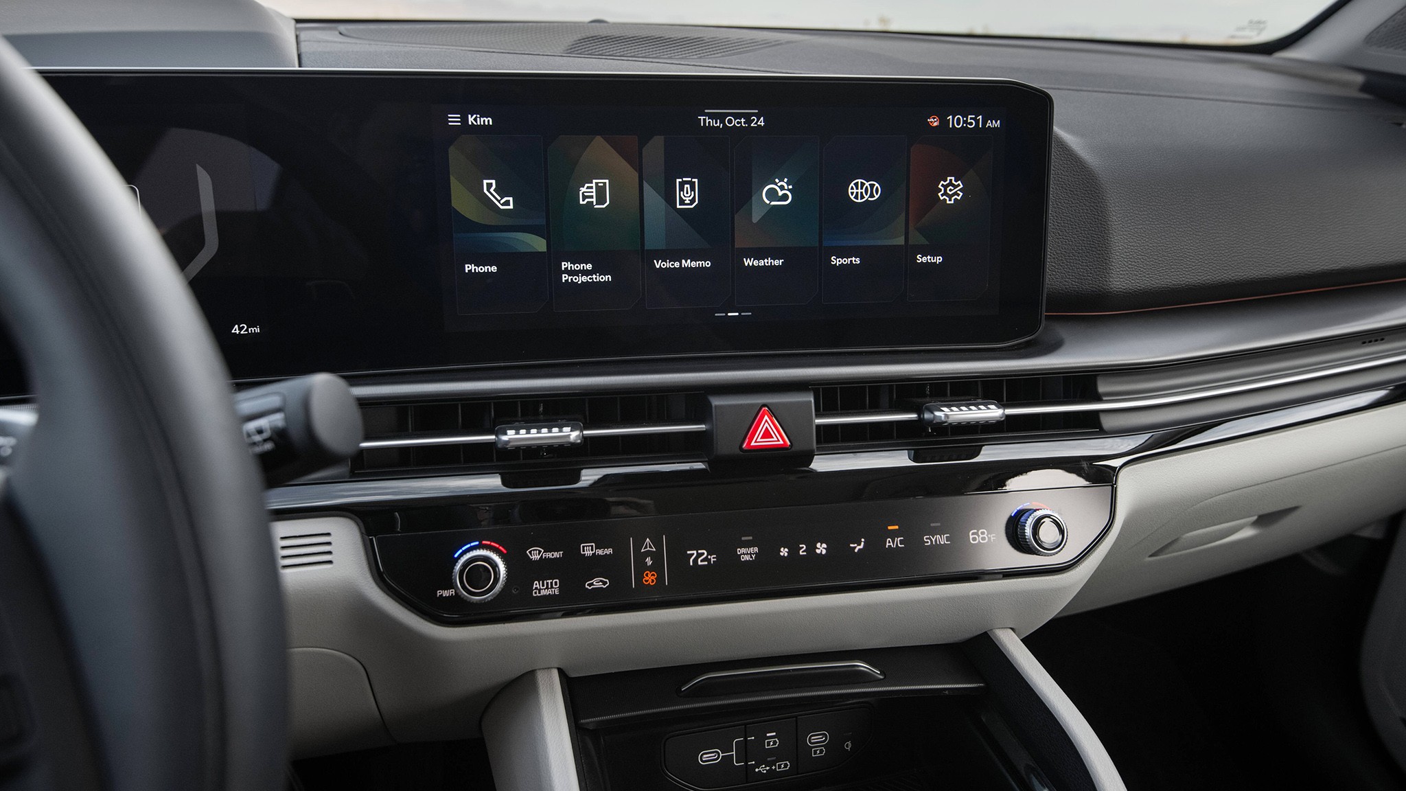 6 2026 Kia Sportage HEV interior