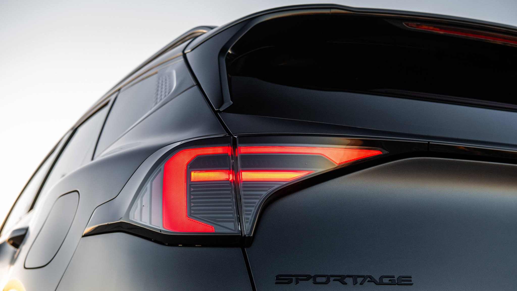 8 2026 Kia Sportage PHEV taillight
