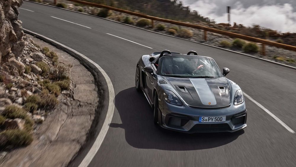 011 2024 porsche 718 spyder rs