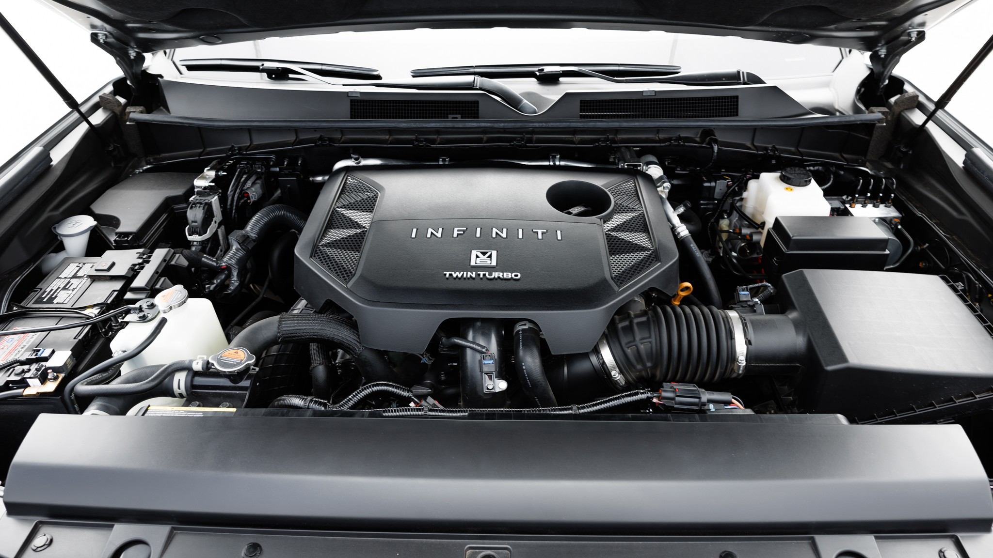 010 2025 Infiniti QX80 AWD