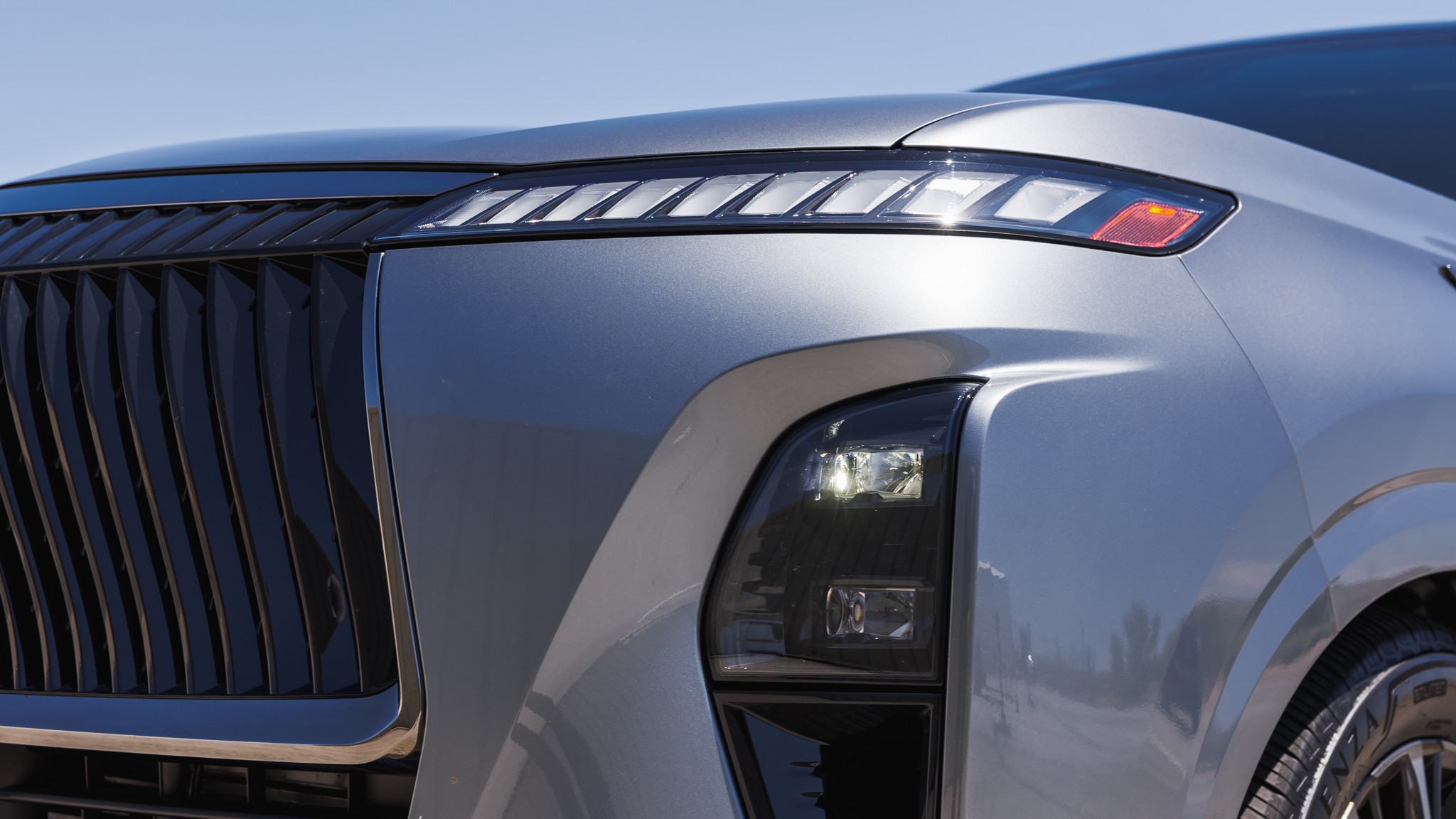 023 2025 Infiniti QX80 AWD