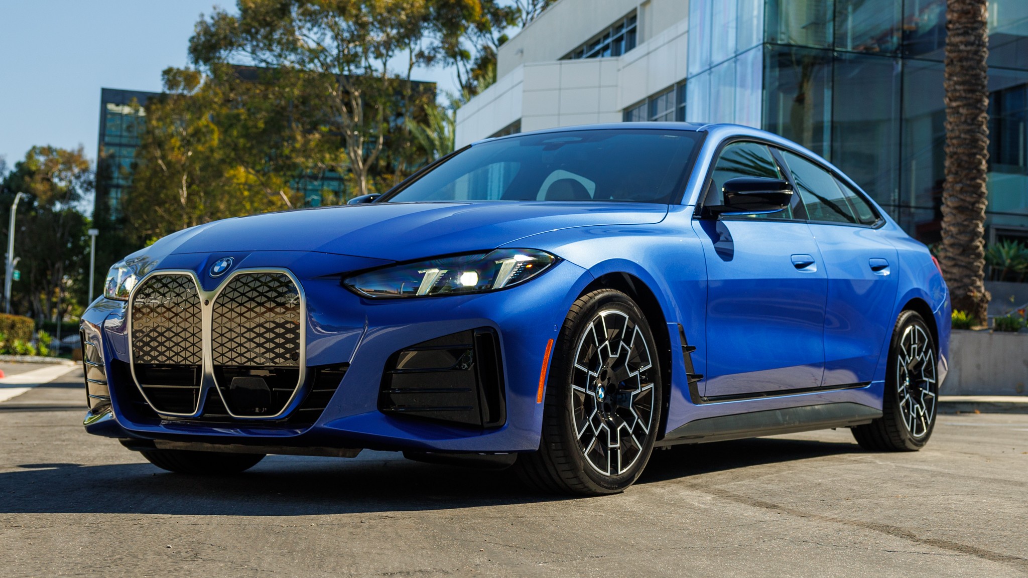 001 2025 BMW i4 eDrive40 LEAD