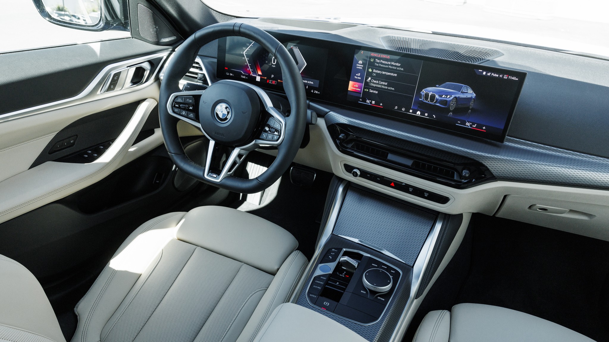 003 2025 BMW i4 eDrive40 Interior Dash