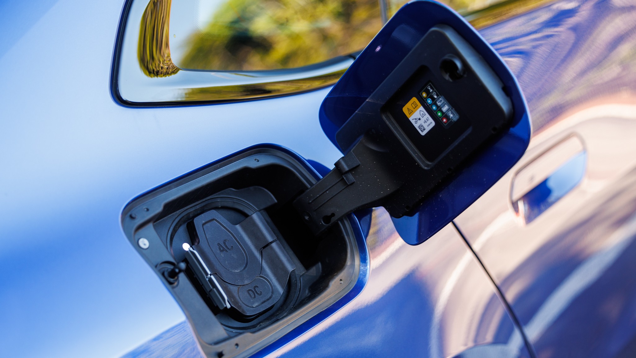 023 2025 BMW i4 eDrive40