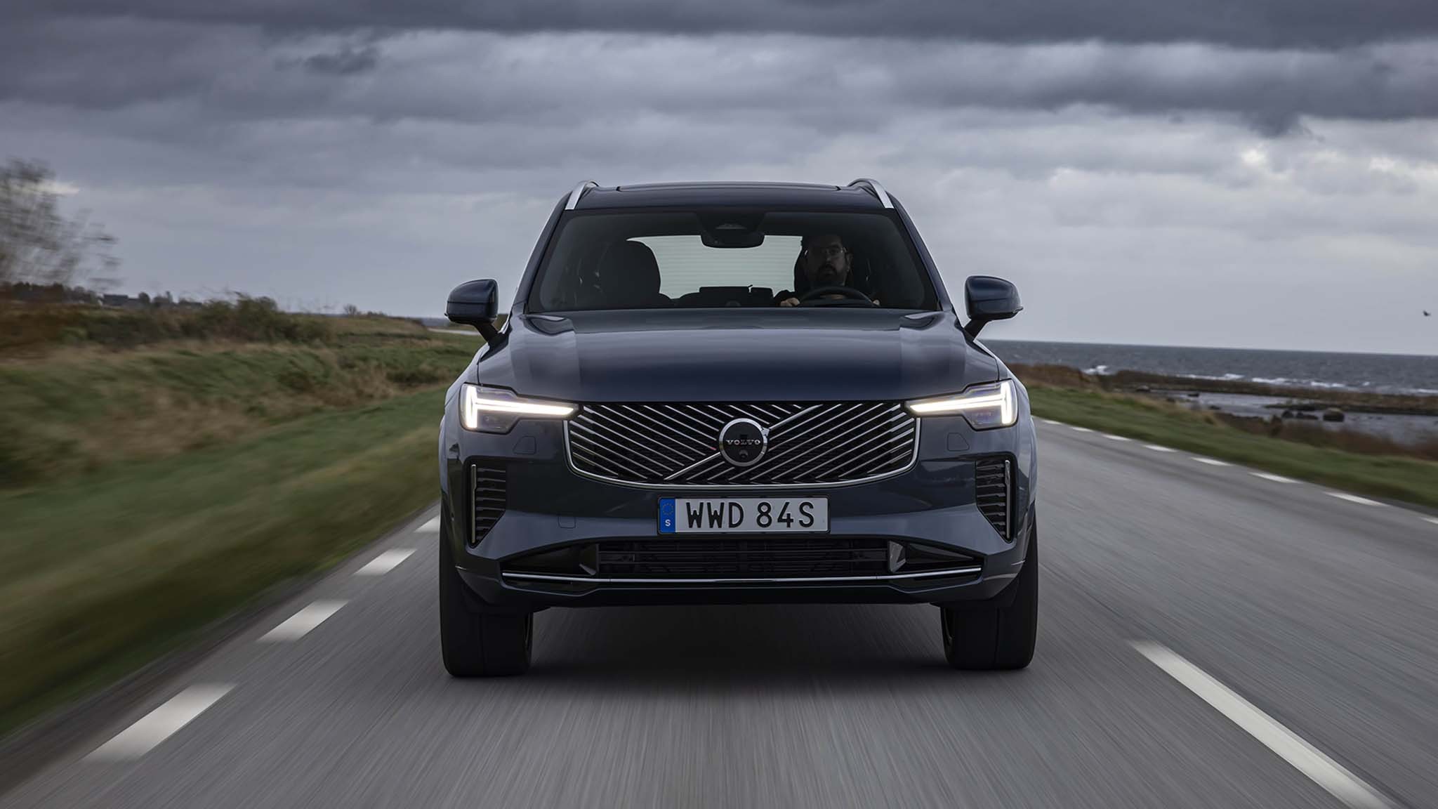 004 2025 volvo xc90 b5 t8