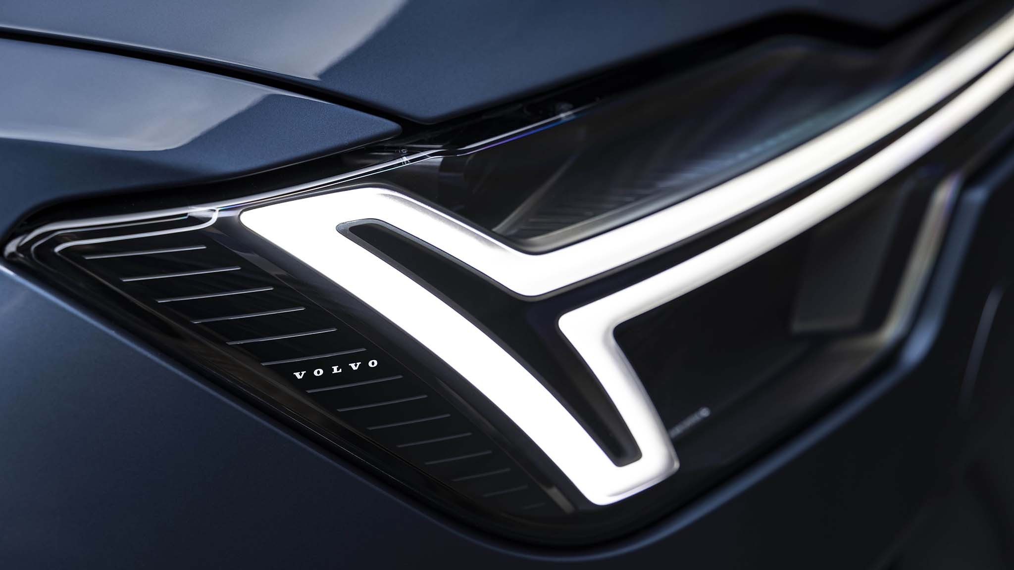 009 2025 volvo xc90 b5 t8