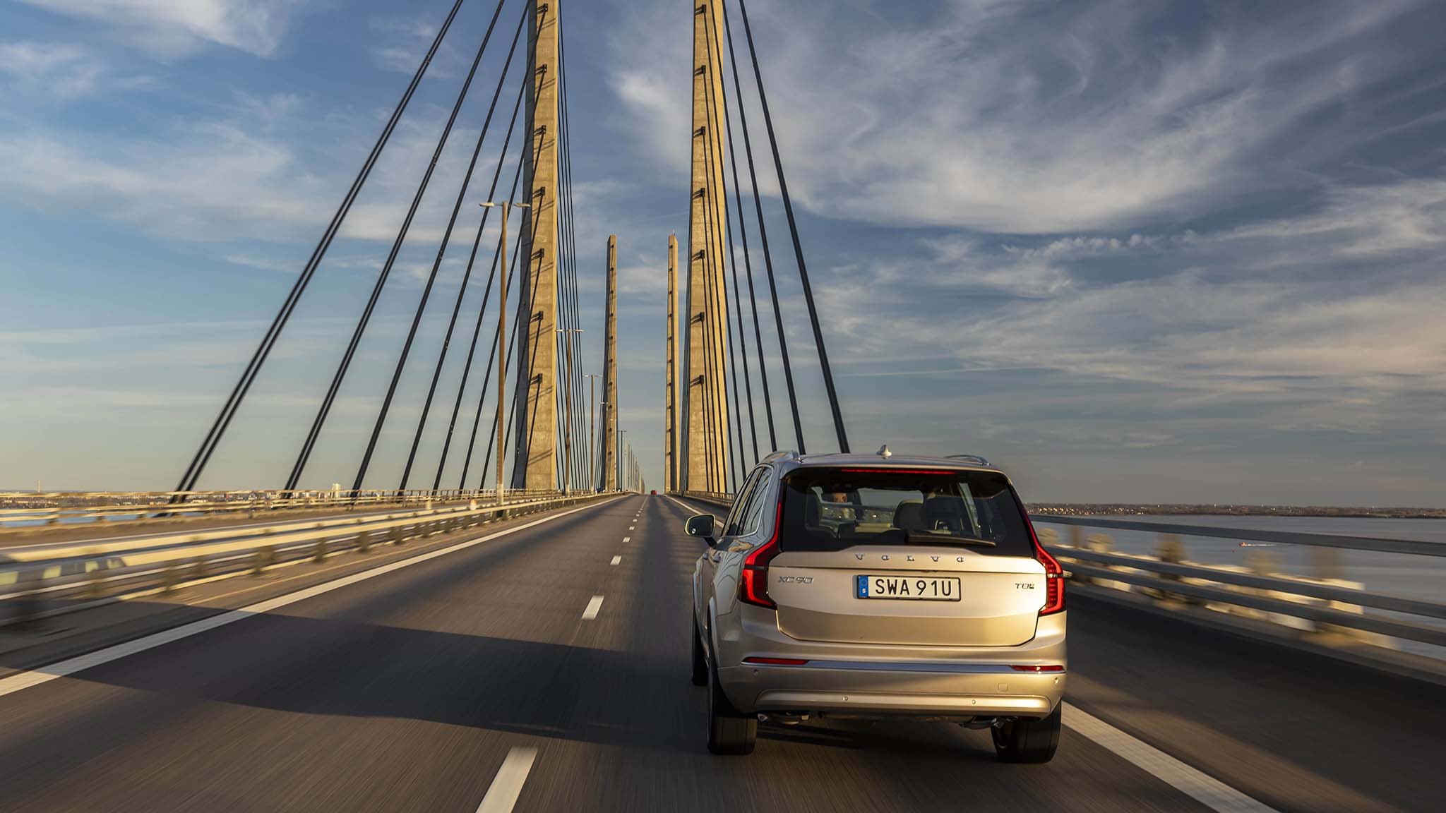 015 2025 volvo xc90 b5 t8