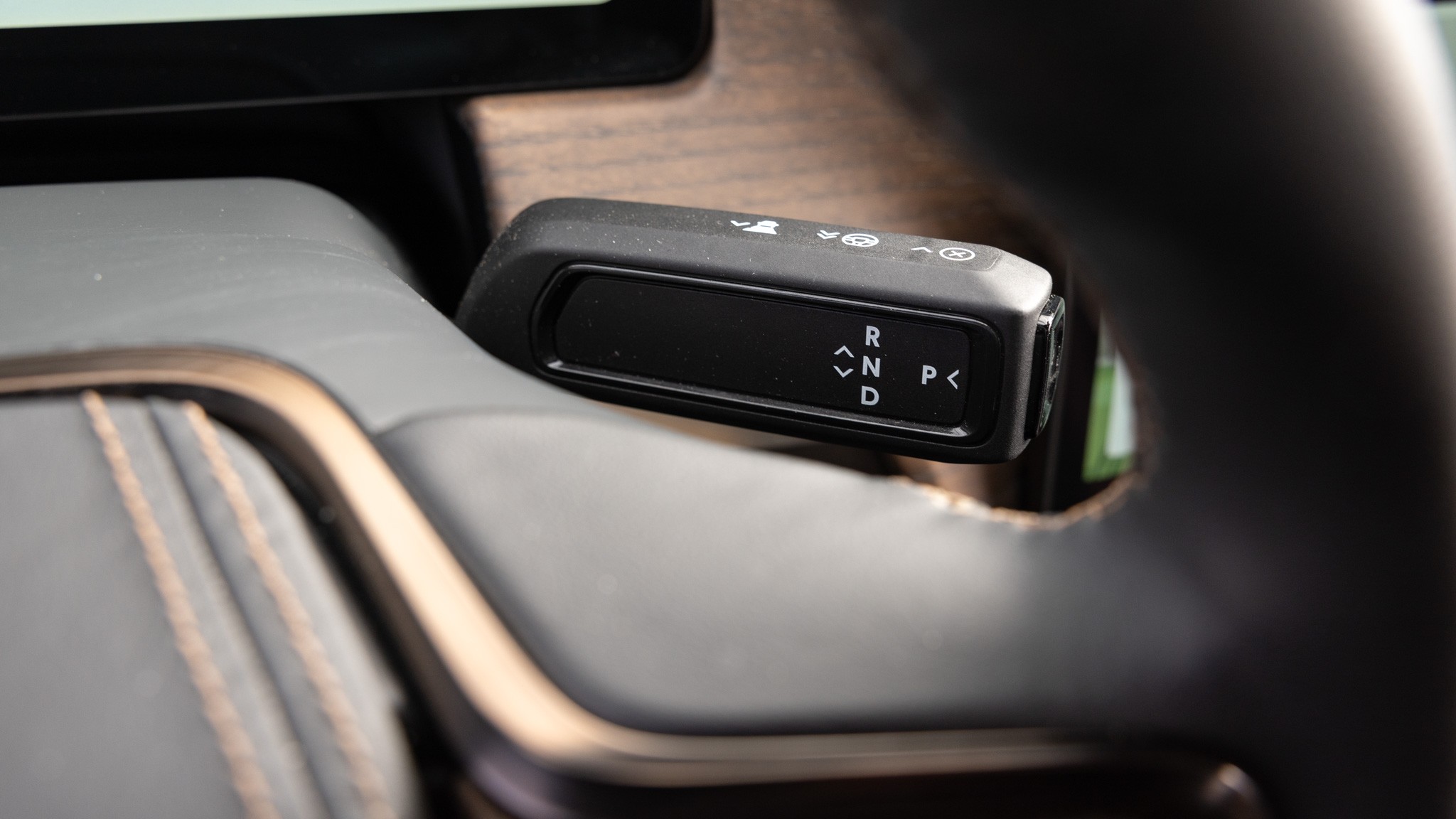 016 2025 Rivian R1T Tri Motor