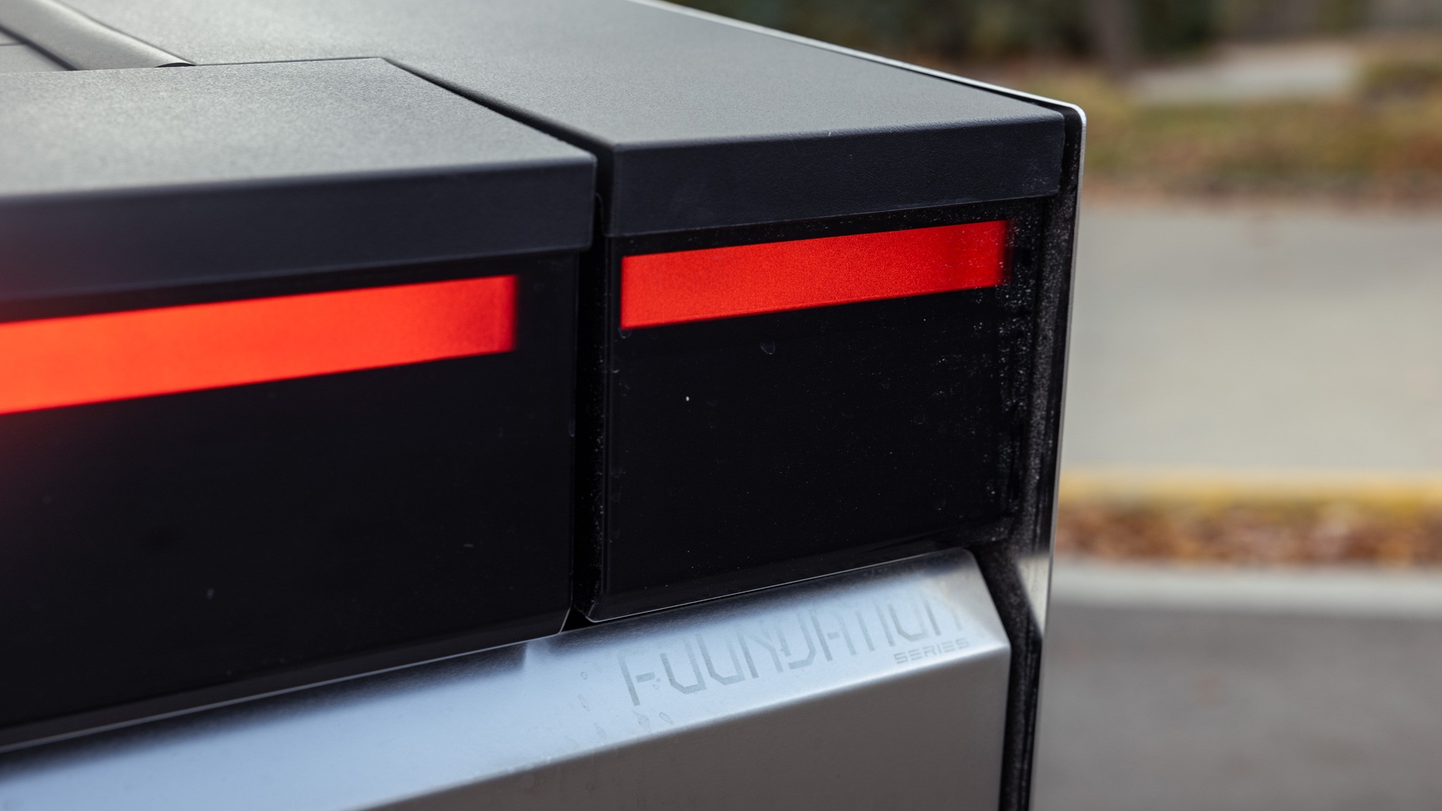 010 2024 Tesla Cybertruck Beast