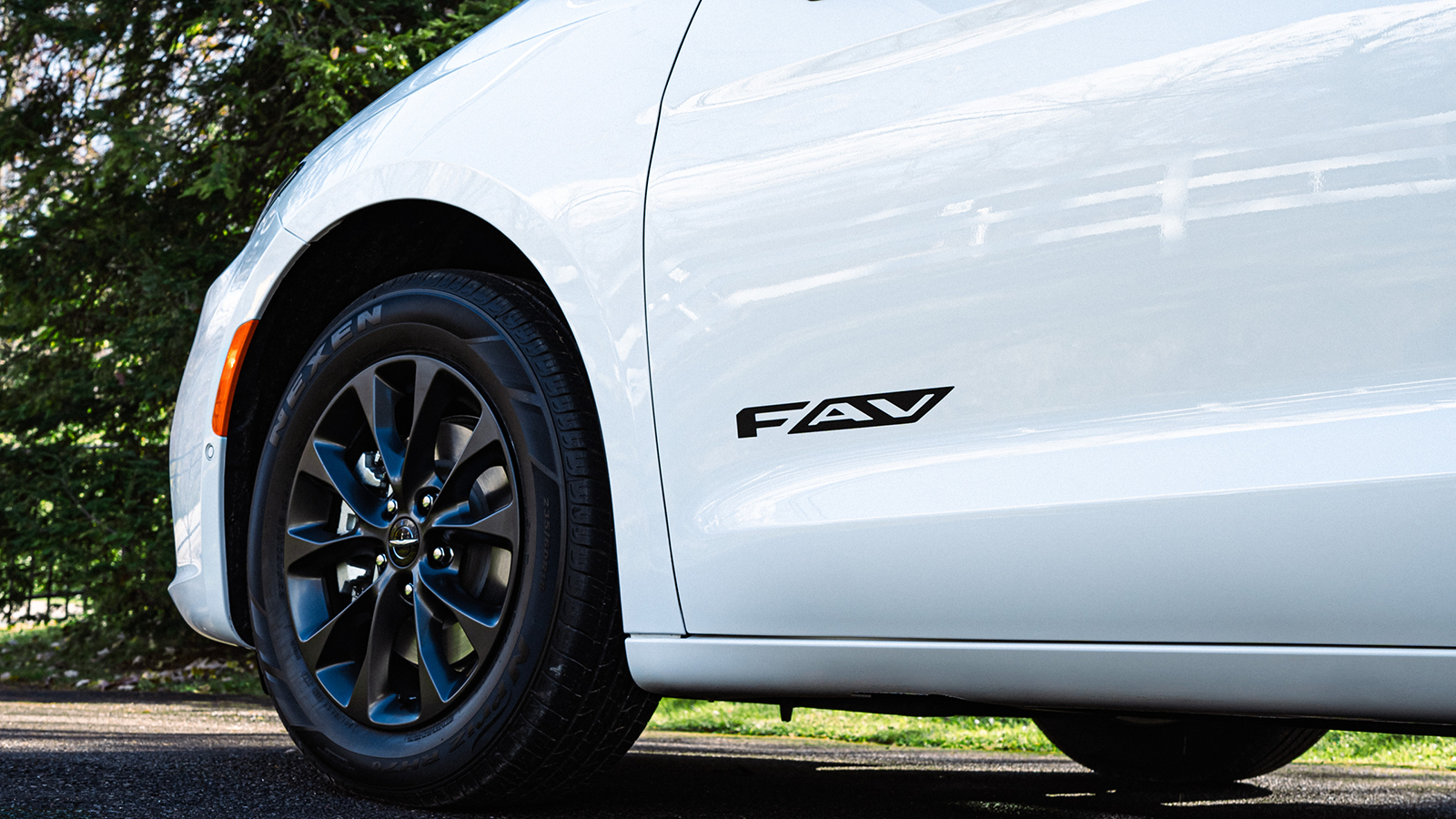 2025 Chrysler Pacifica FAV Edition 2