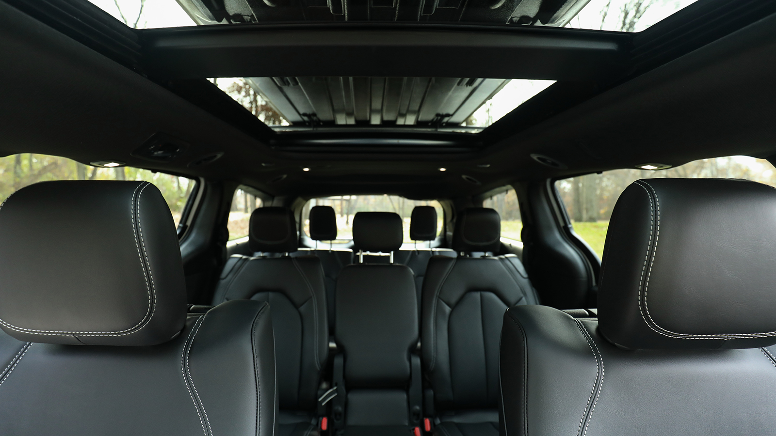 2025 Chrysler Pacifica FAV Edition 1