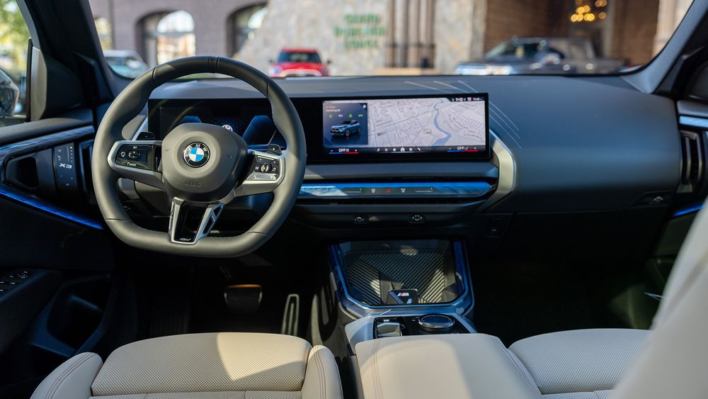 9 2025 BMW X3 30 xDrive interior